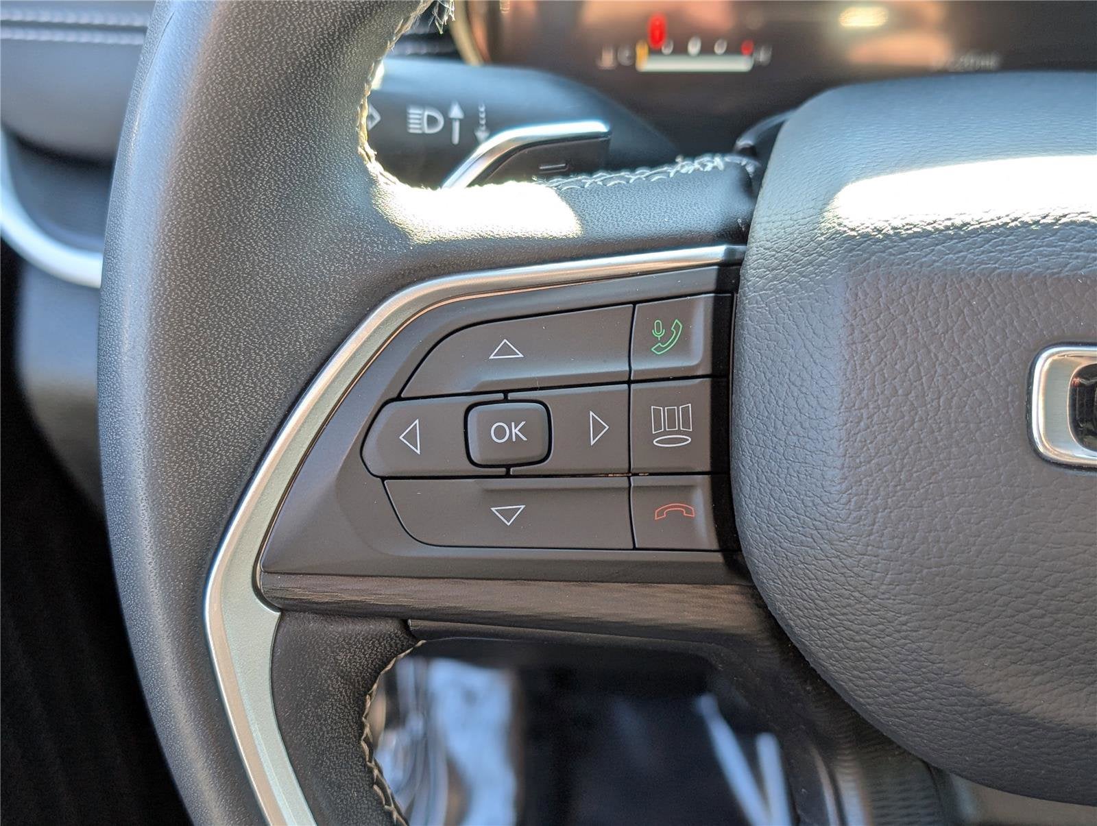 2023 Jeep Grand Cherokee L Laredo