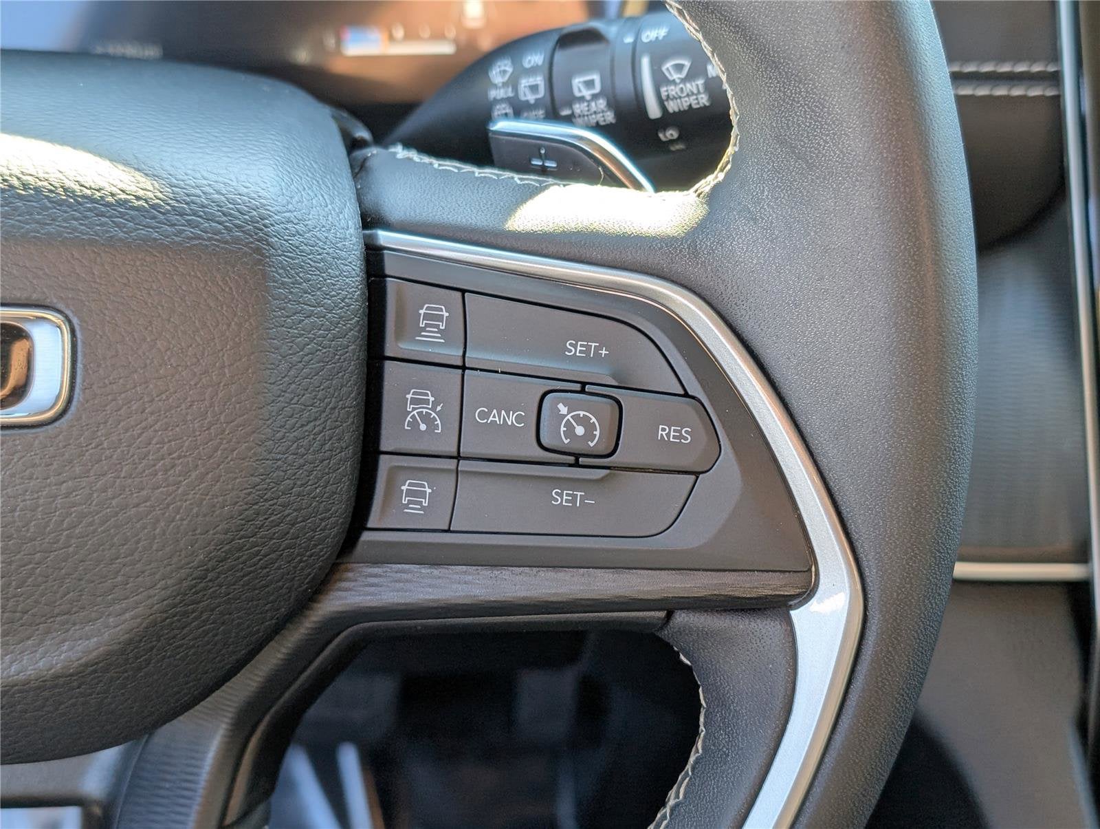 2023 Jeep Grand Cherokee L Laredo