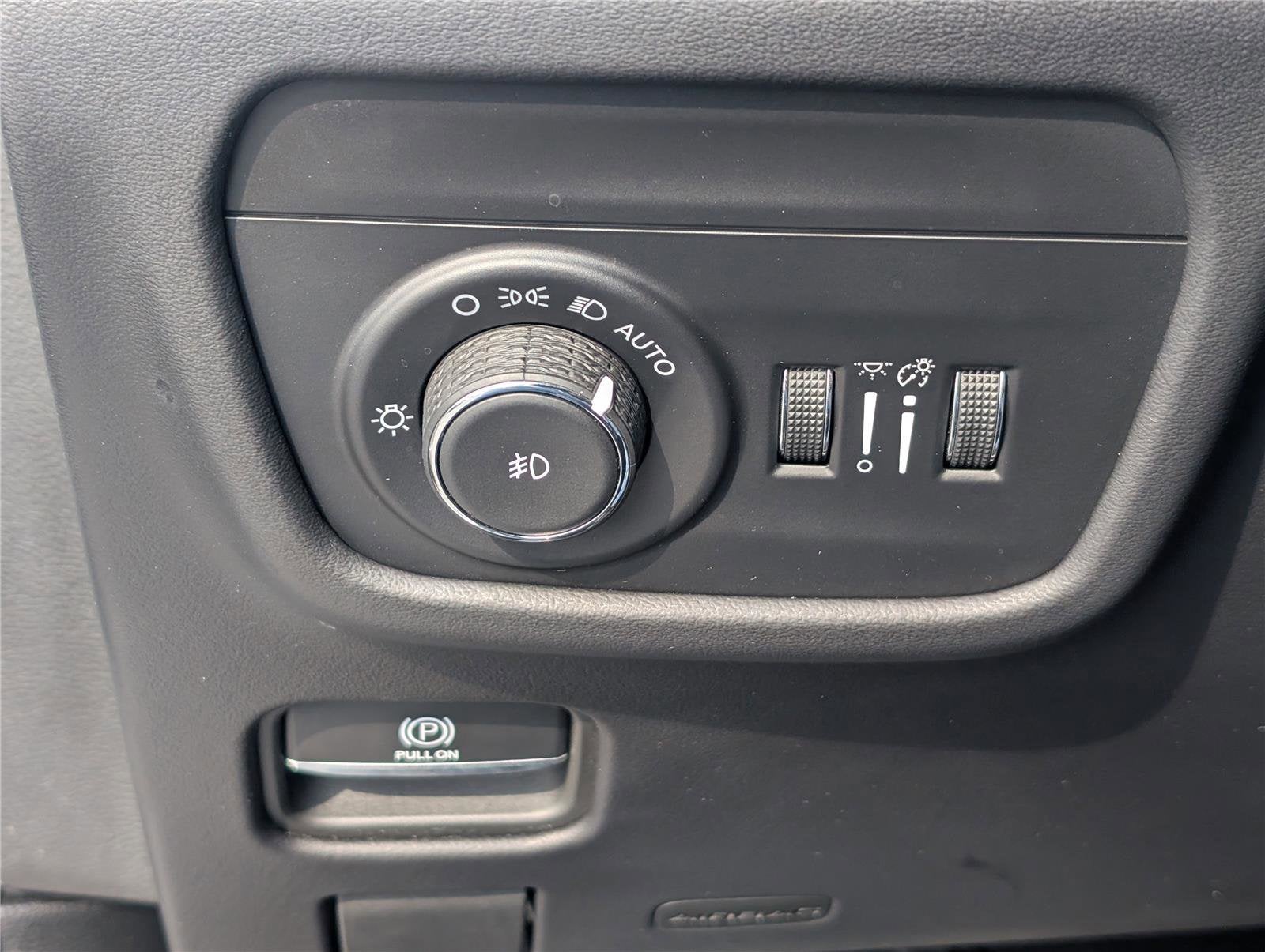 2023 Jeep Grand Cherokee L Summit Reserve