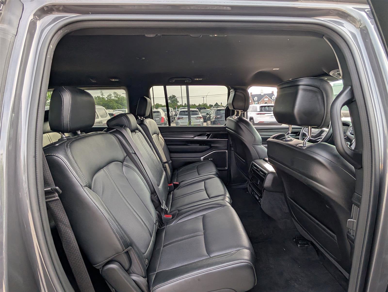 2024 Jeep Wagoneer Series II