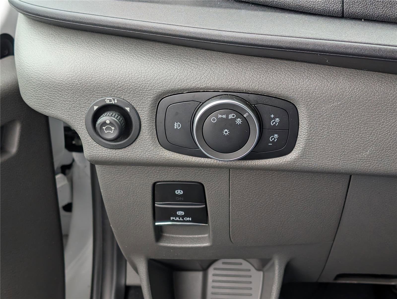 2023 Ford Transit Passenger Wagon XLT