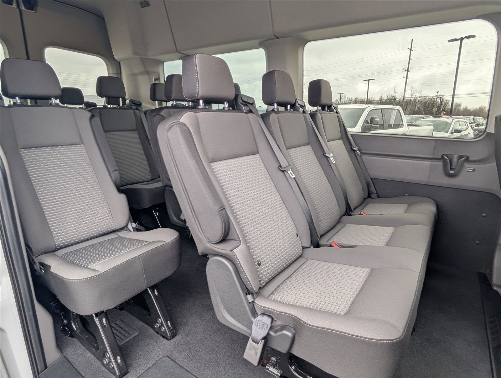 2024 Ford Transit Passenger Wagon XLT