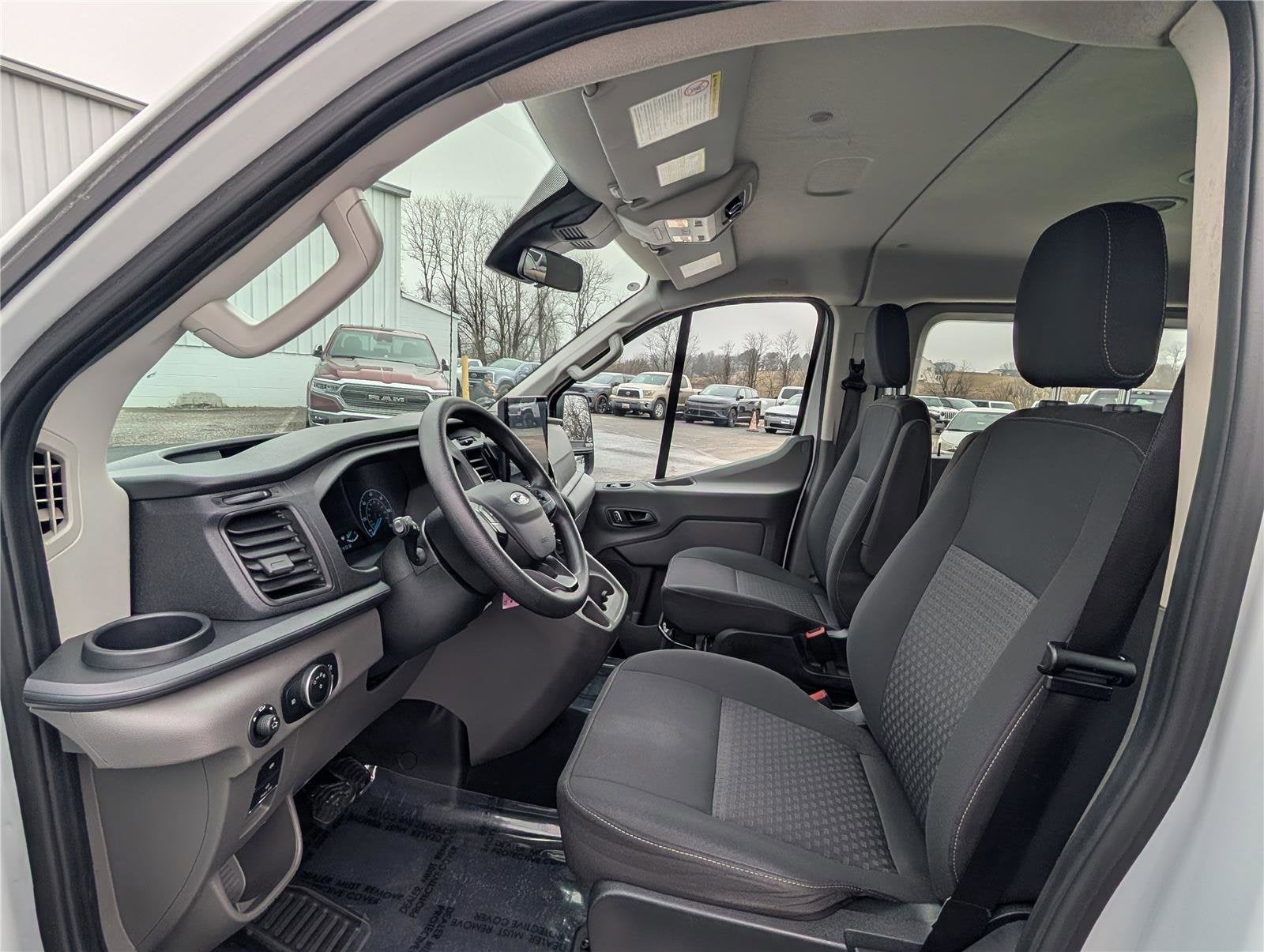 2023 Ford Transit Passenger Wagon XLT