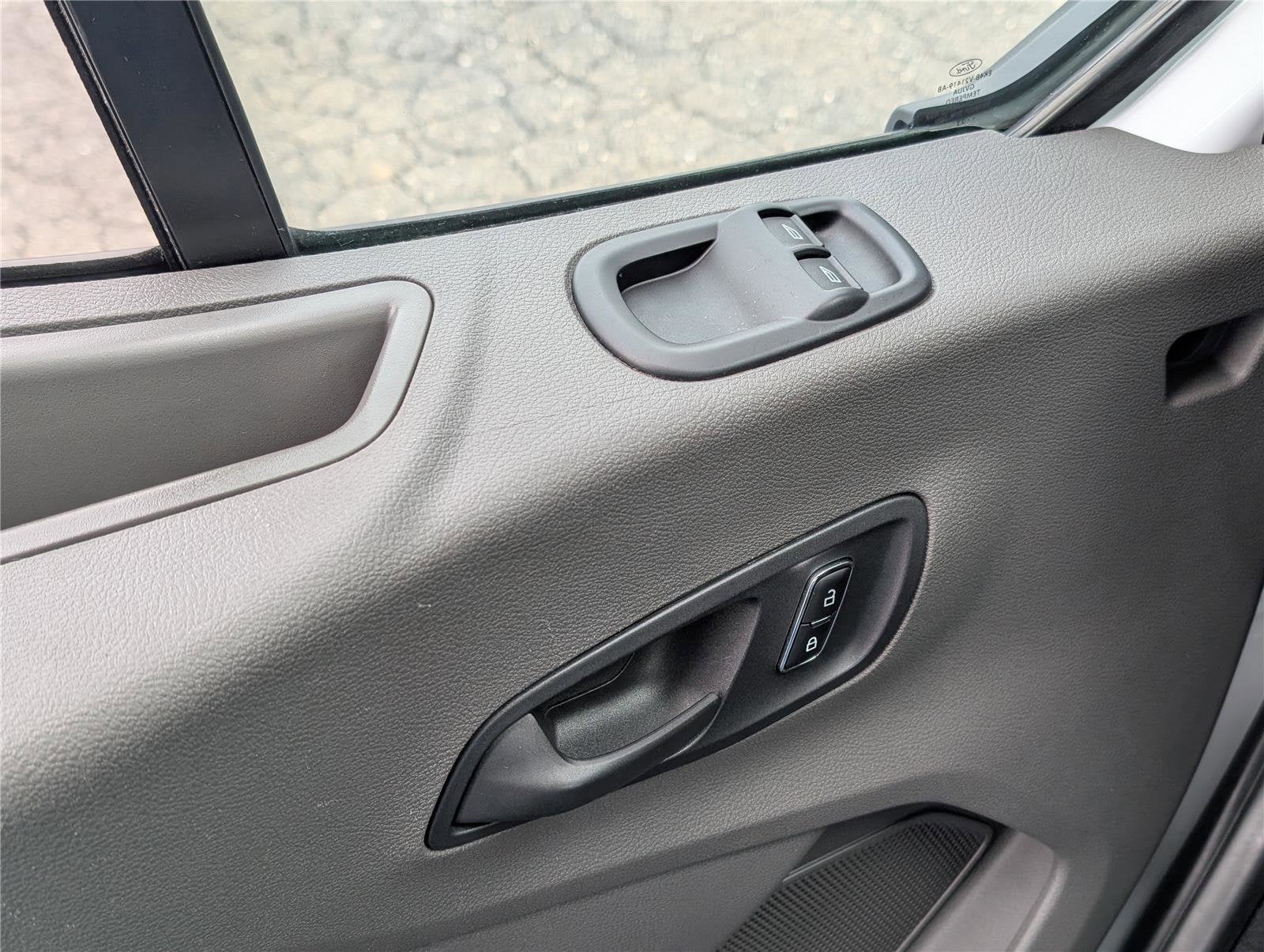 2023 Ford Transit Passenger Wagon XLT