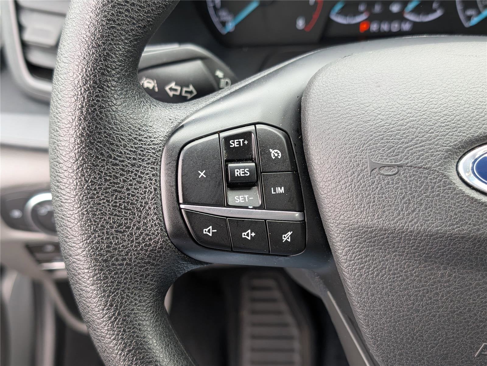 2023 Ford Transit Passenger Wagon XLT