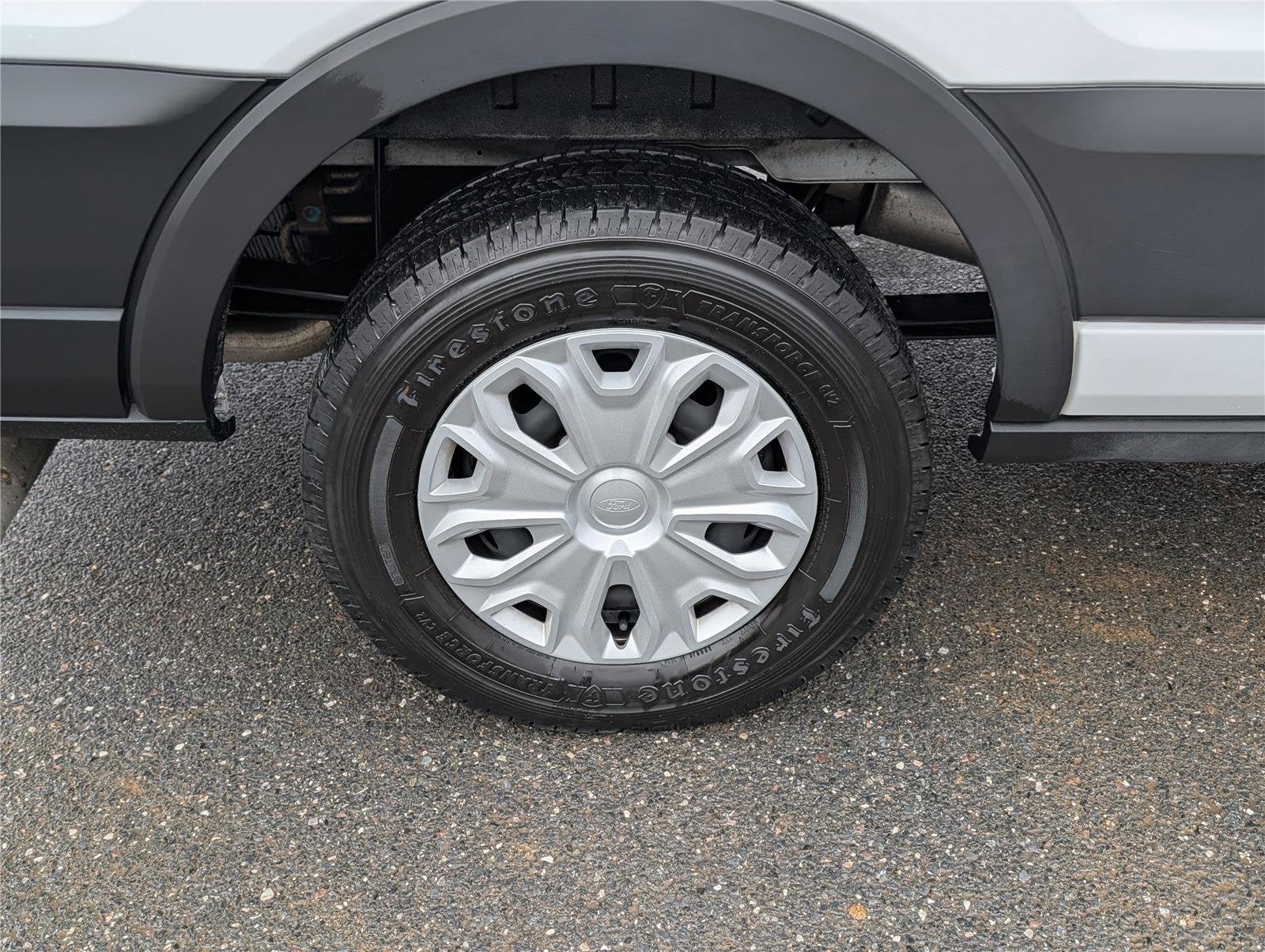 2023 Ford Transit Passenger Wagon XLT