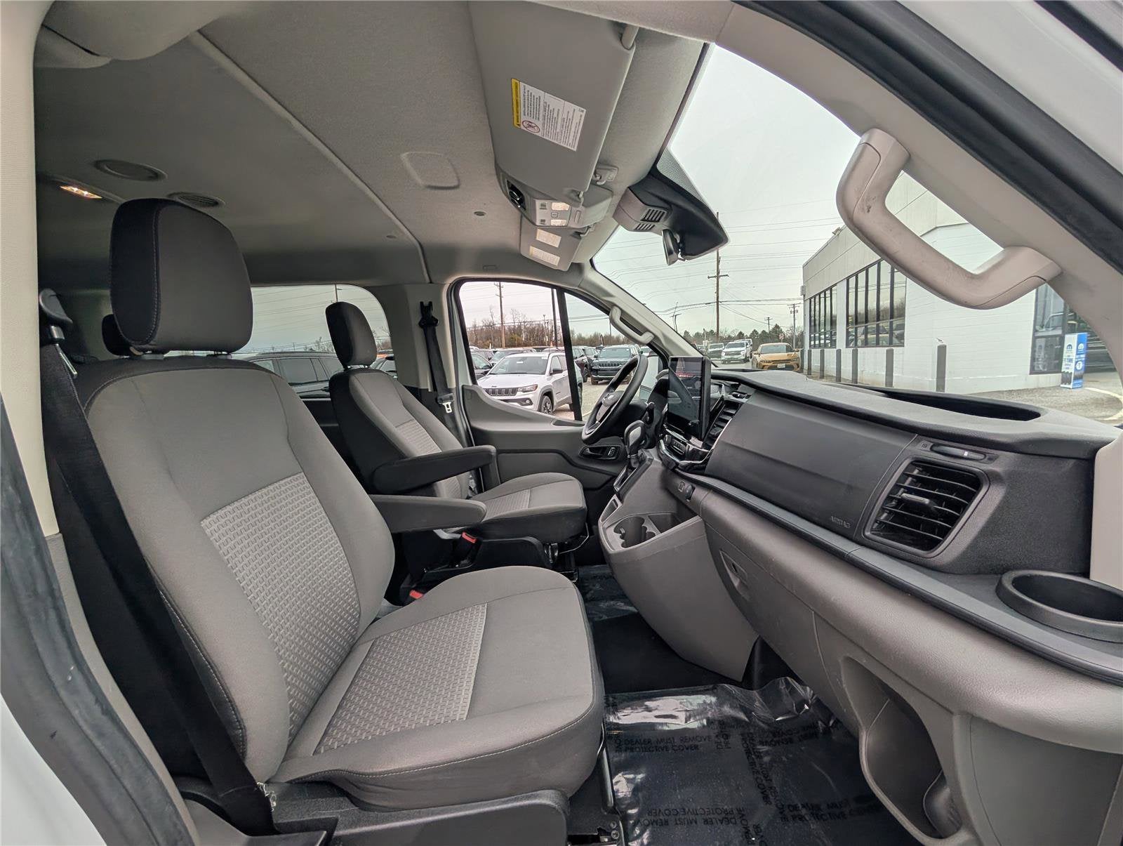 2024 Ford Transit Passenger Wagon XLT