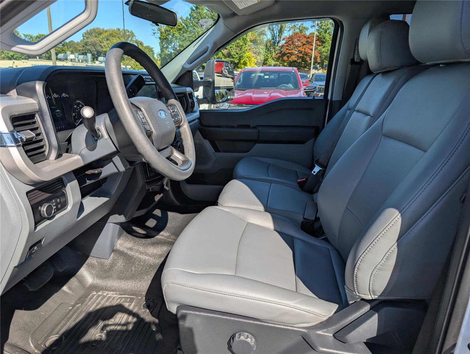 2024 Ford Super Duty F-550 DRW XL