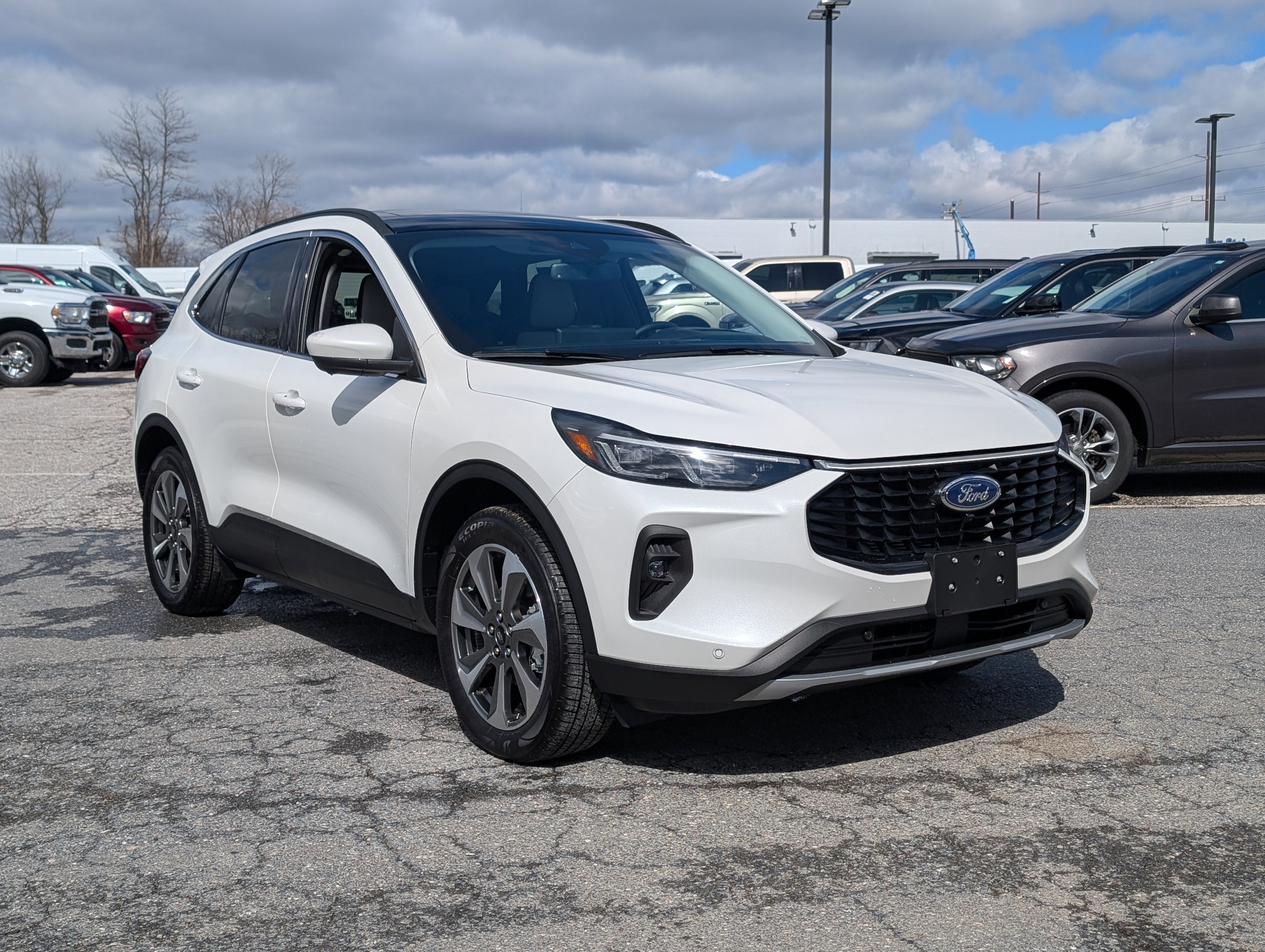 2025 Ford Escape Platinum