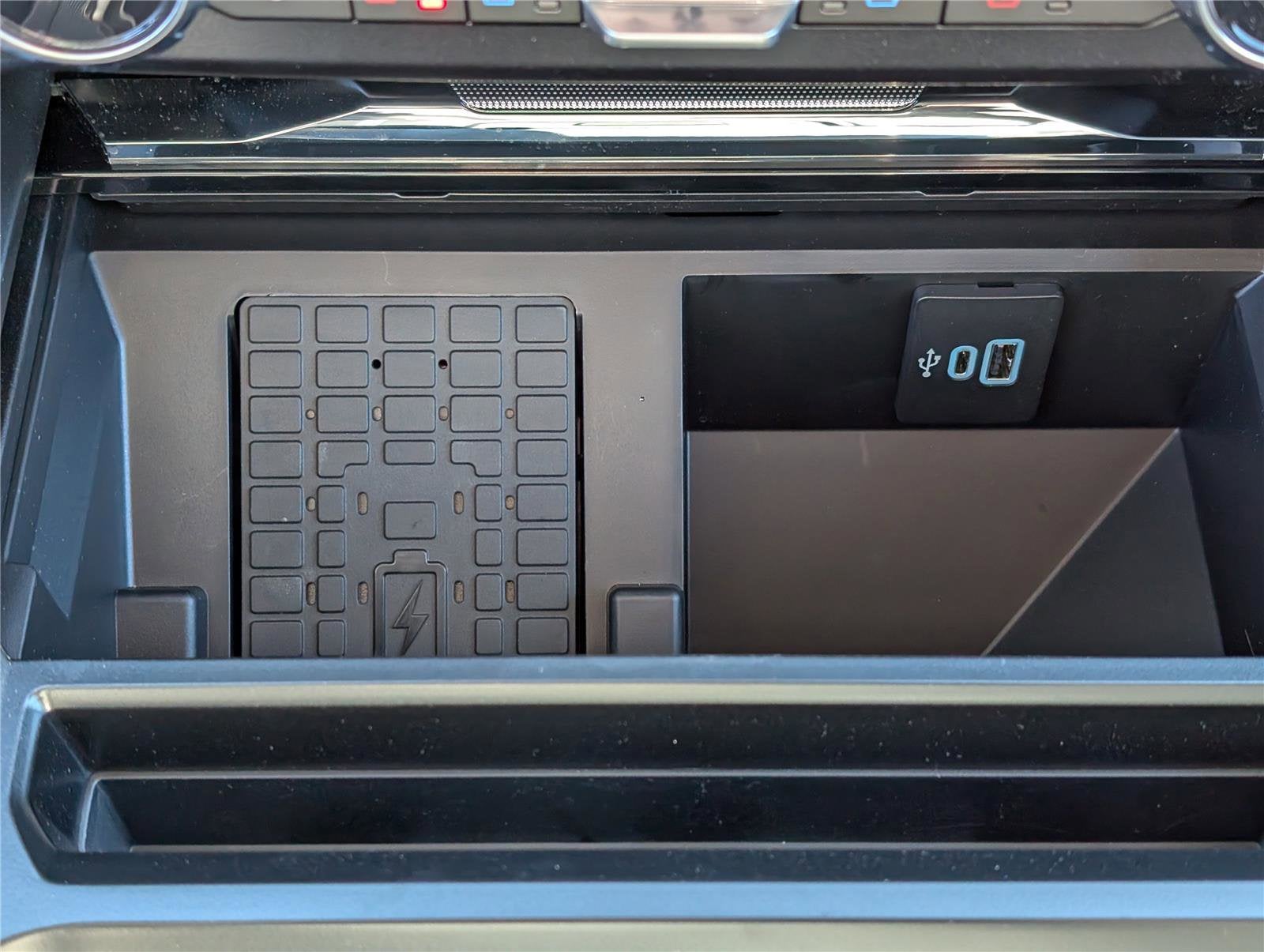 2026 Ford Super Duty F-450 DRW LARIAT