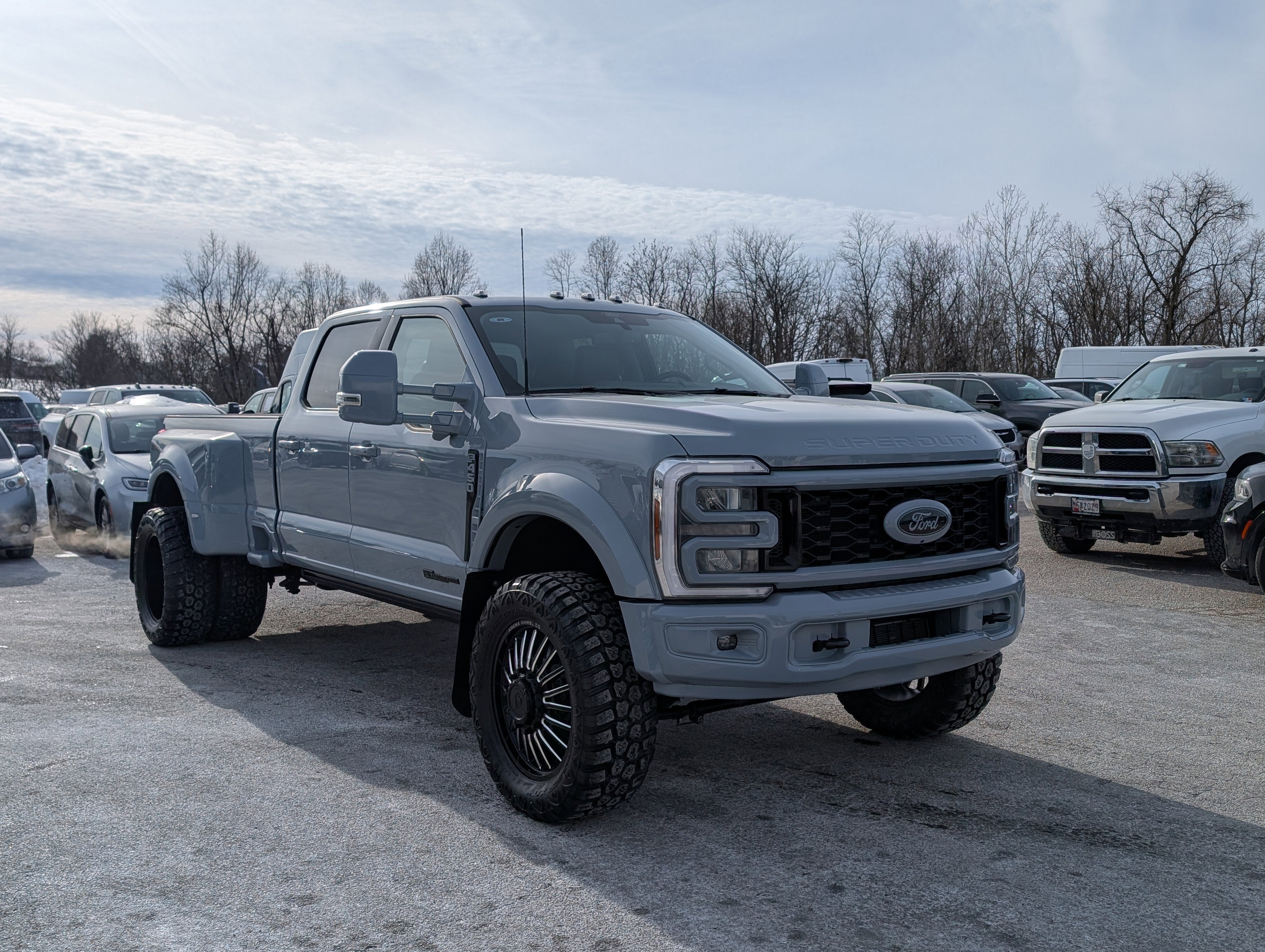 2026 Ford Super Duty F-450 DRW LARIAT