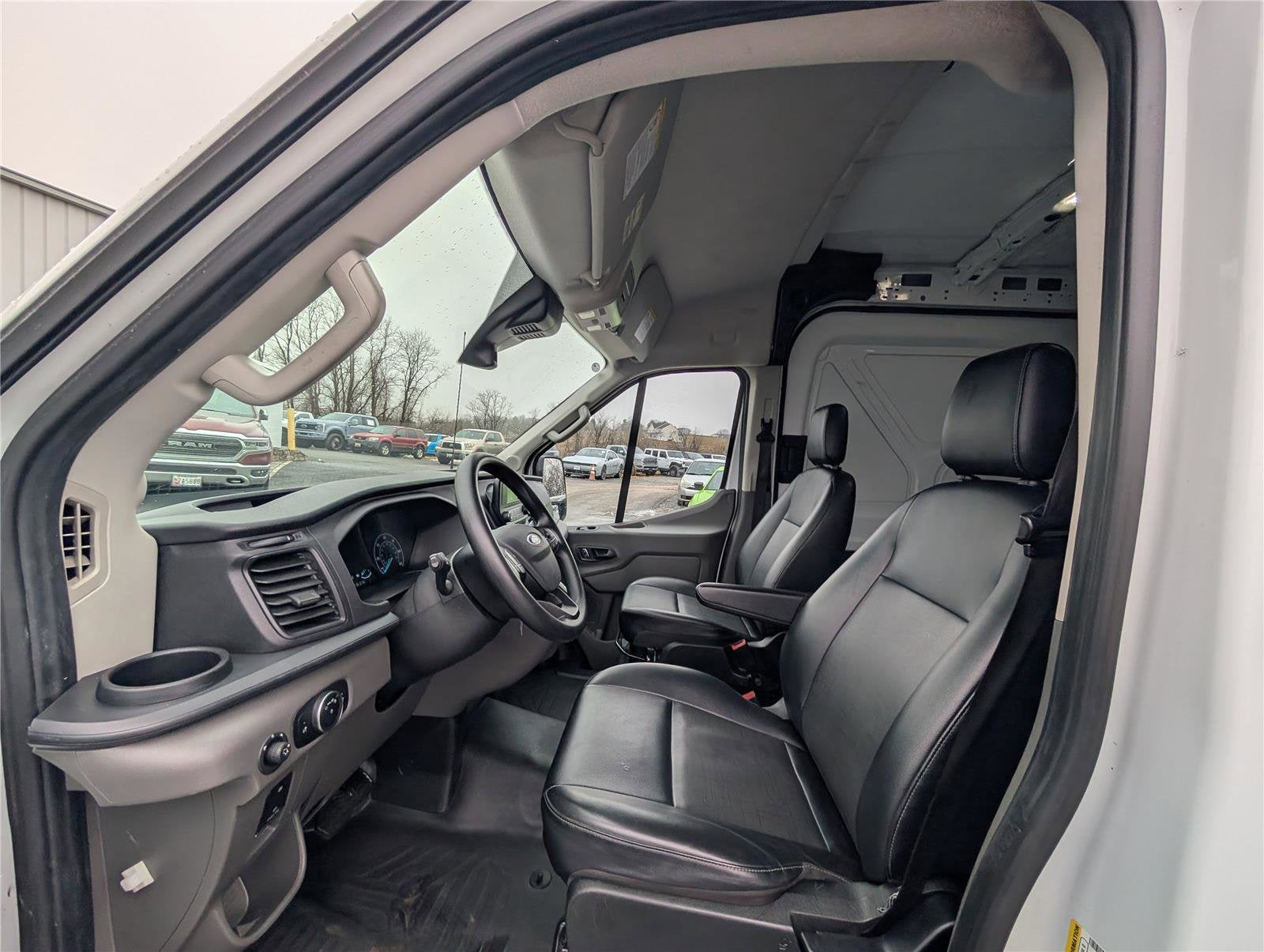 2024 Ford Transit Cargo Van T-250 148" Med Rf 9070 GVWR AWD