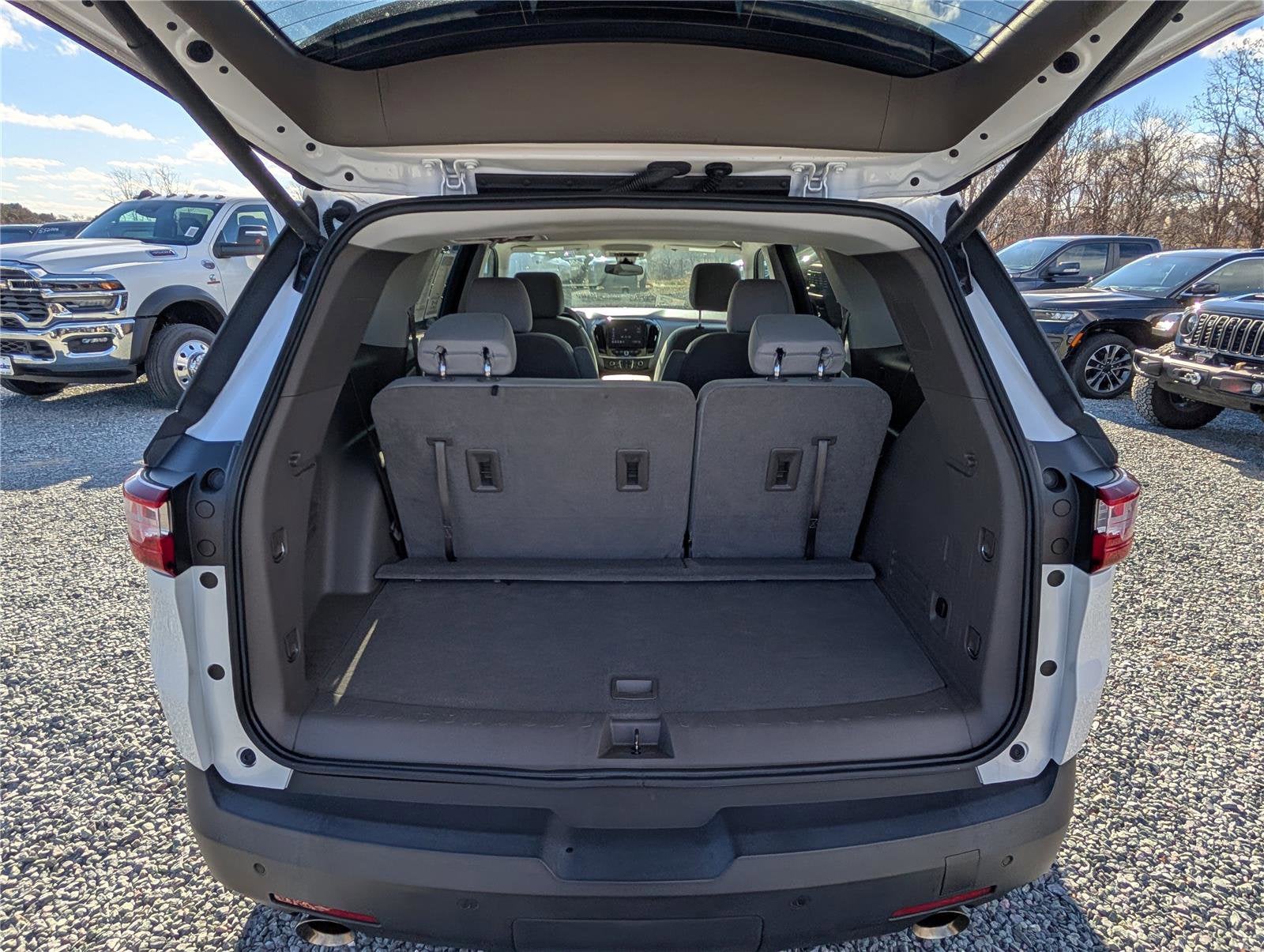 2021 Chevrolet Traverse LT Cloth