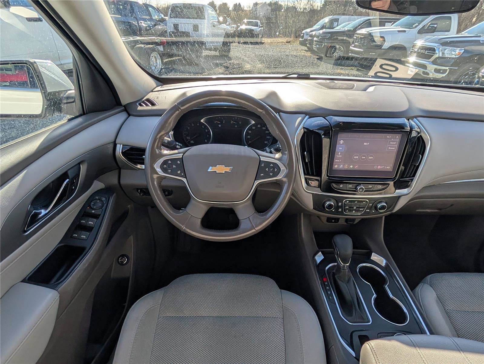 2021 Chevrolet Traverse LT Cloth