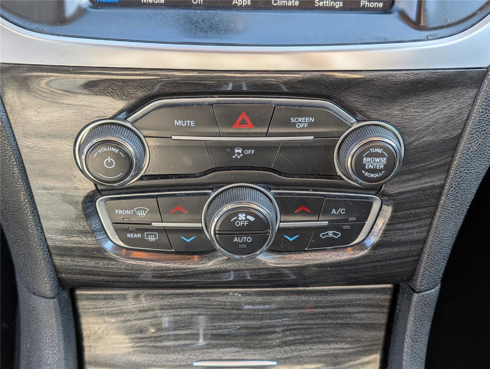 2019 Chrysler 300 Touring