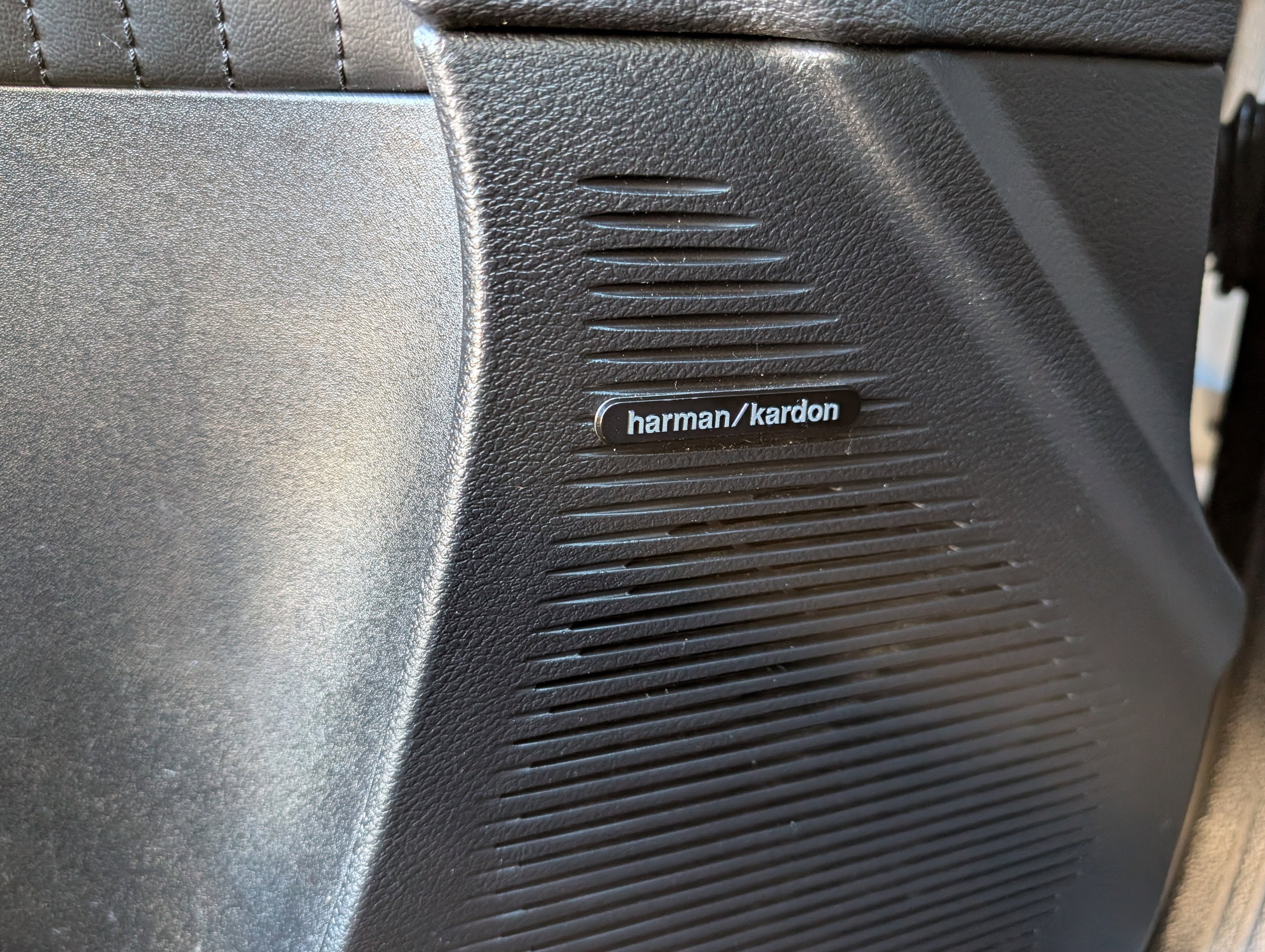 2015 Dodge Challenger R/T Scat Pack Shaker