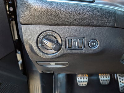 2015 Dodge Challenger R/T Scat Pack Shaker