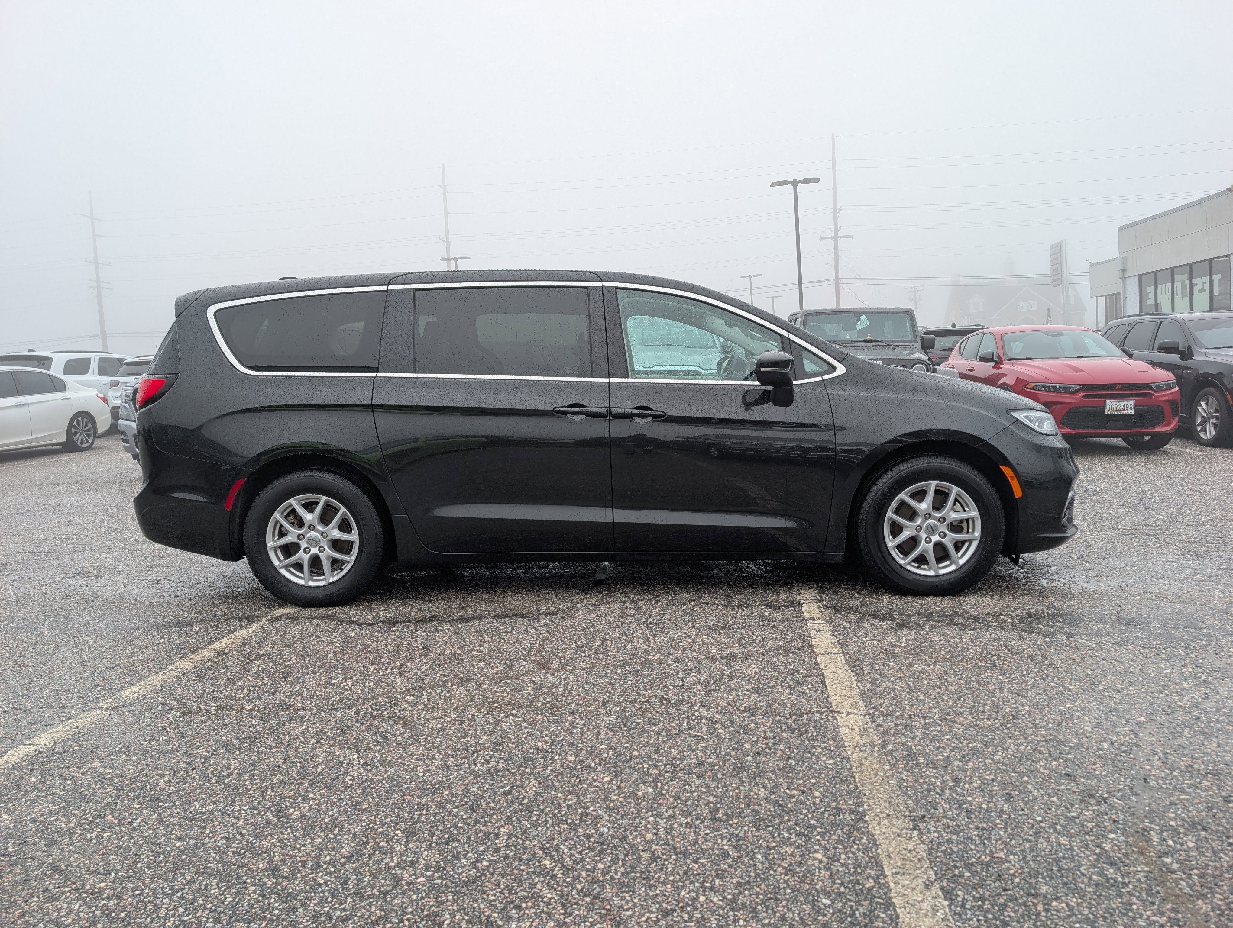 2023 Chrysler Pacifica Touring L