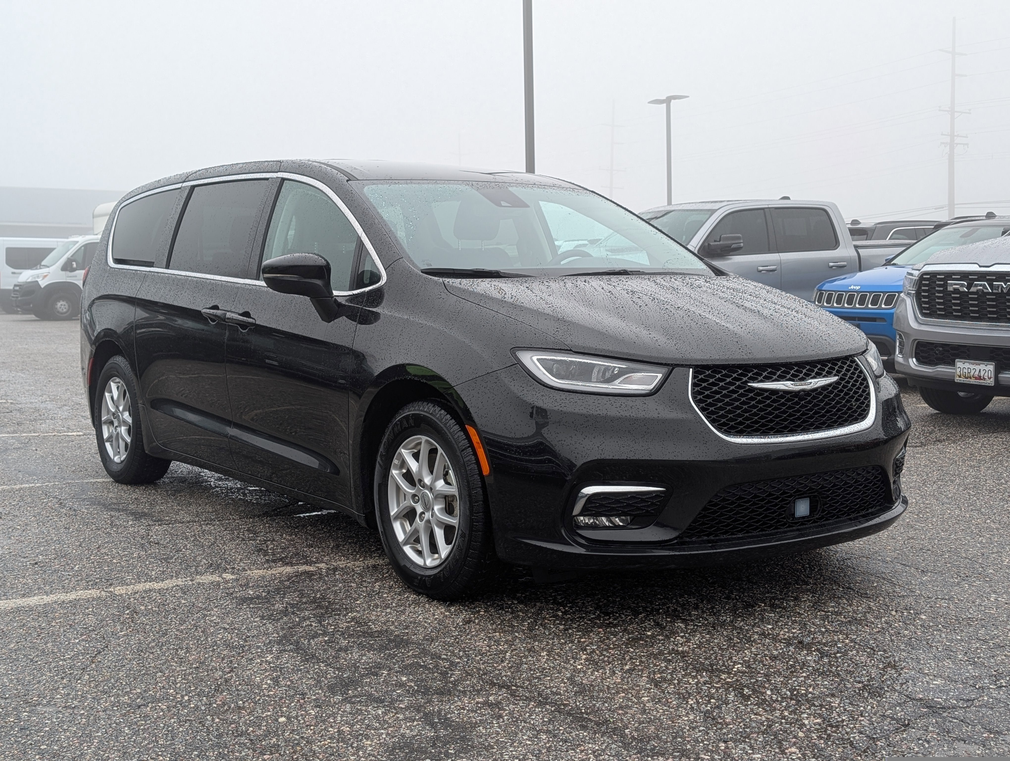 2023 Chrysler Pacifica Touring L