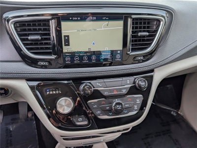 2020 Chrysler Pacifica Hybrid Limited