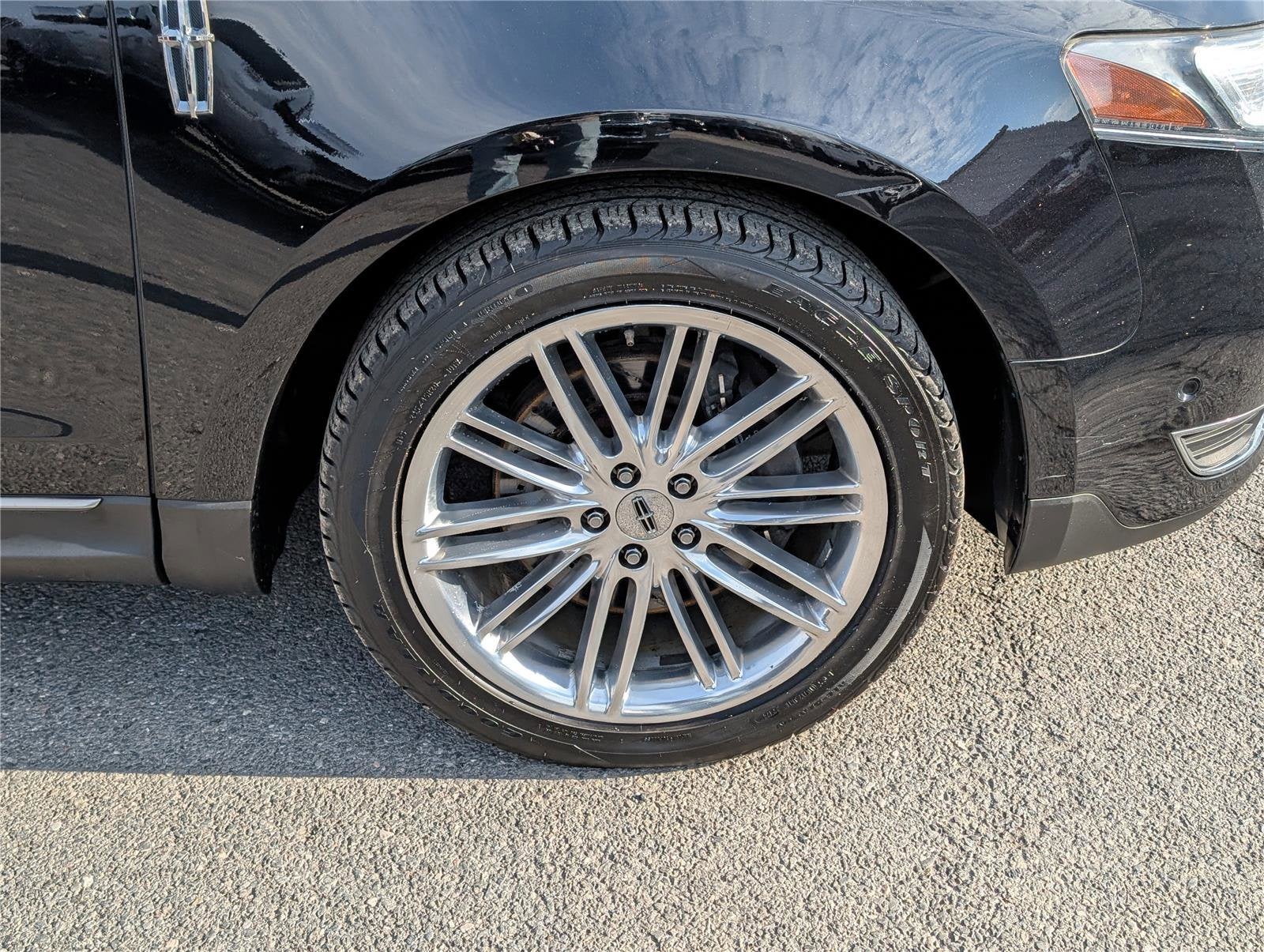 2019 Lincoln MKT Standard