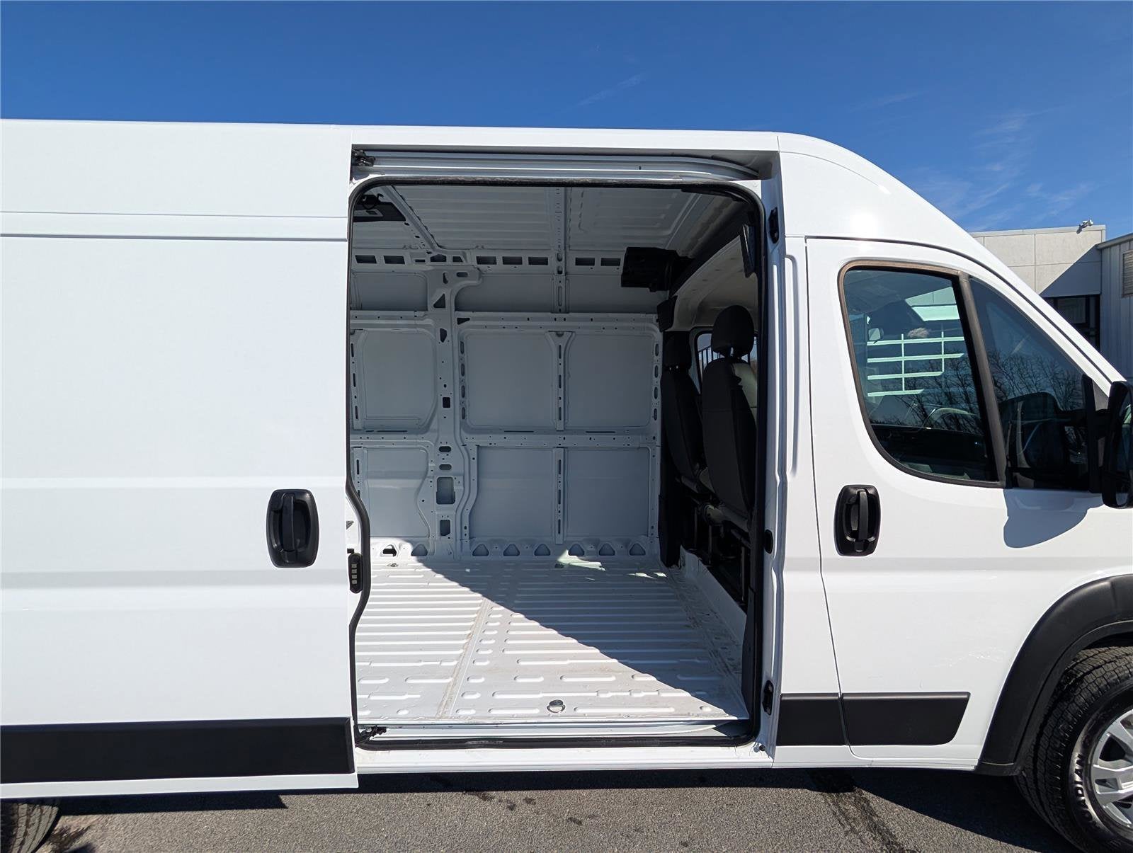 2025 RAM ProMaster Cargo Van SLT