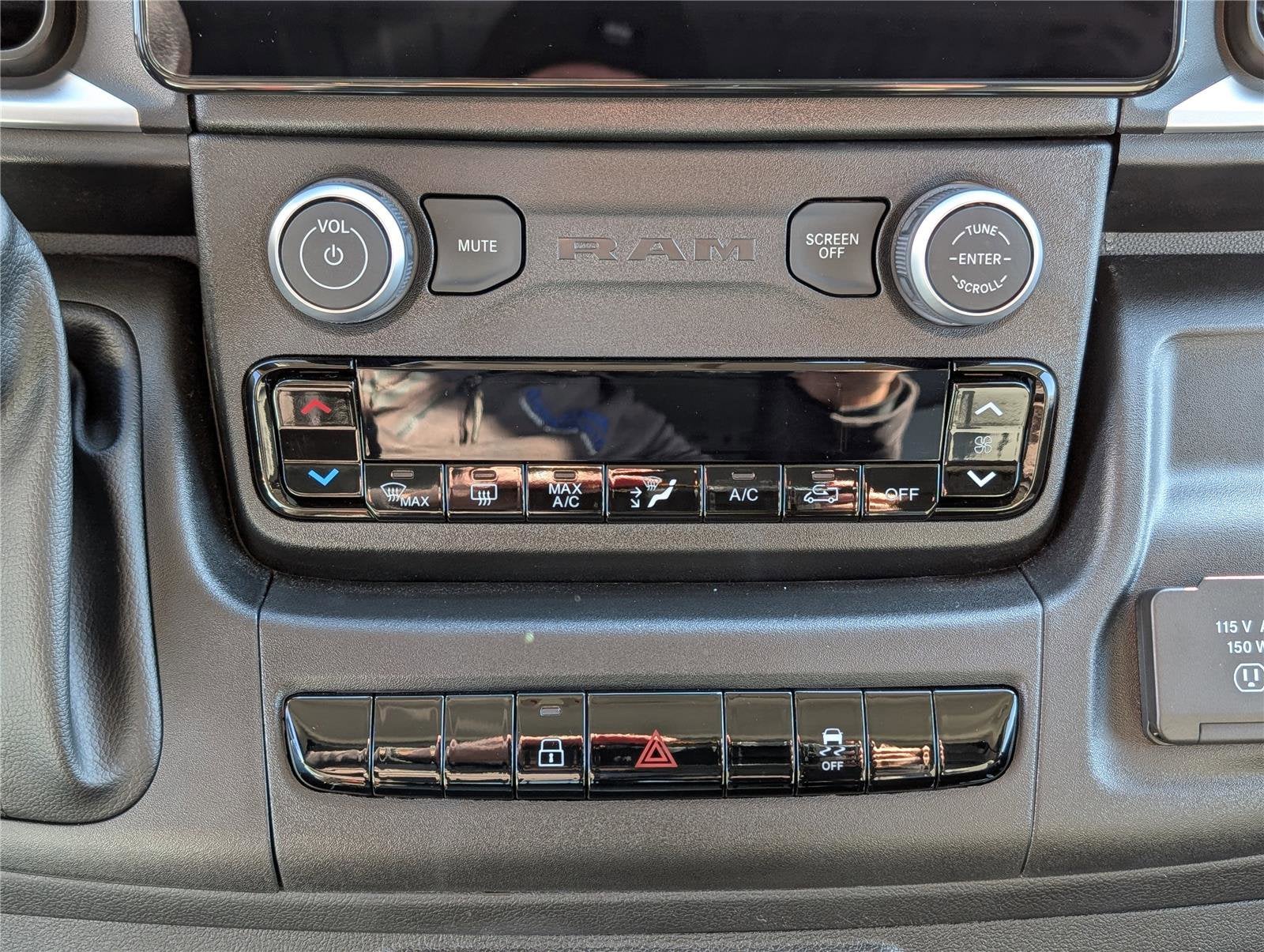 2025 RAM ProMaster Cargo Van SLT