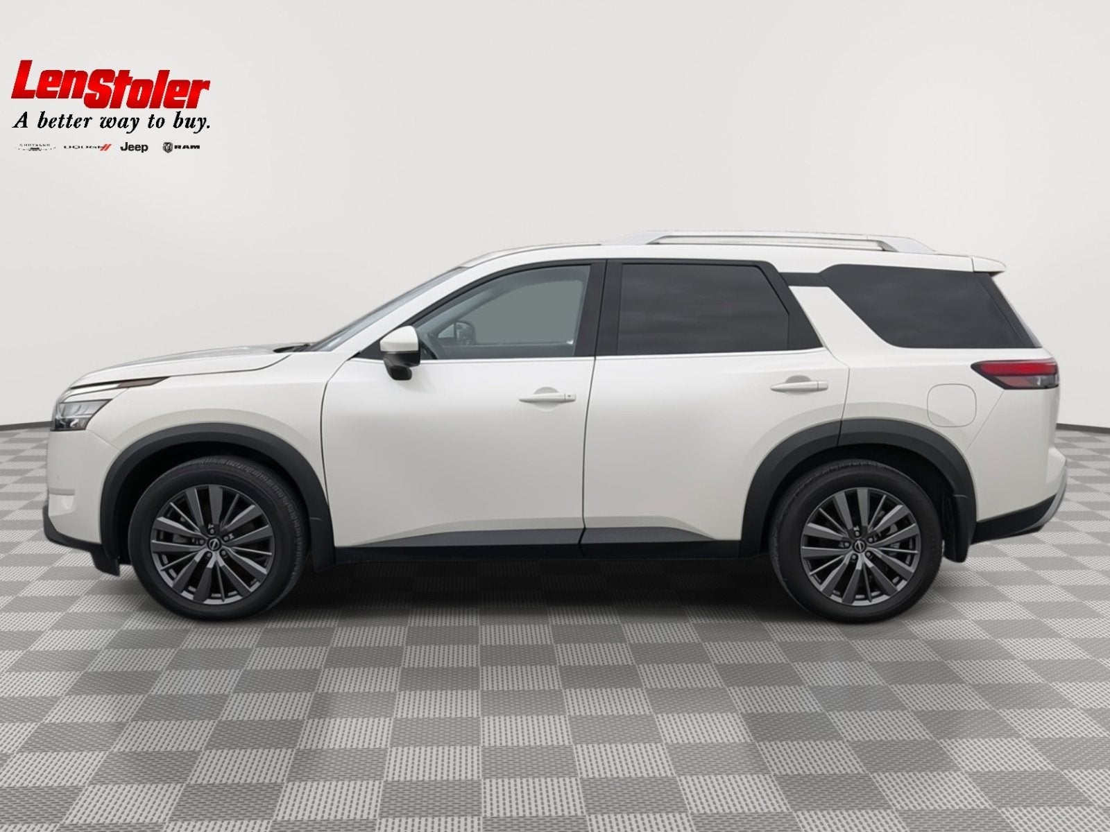 2022 Nissan Pathfinder SL