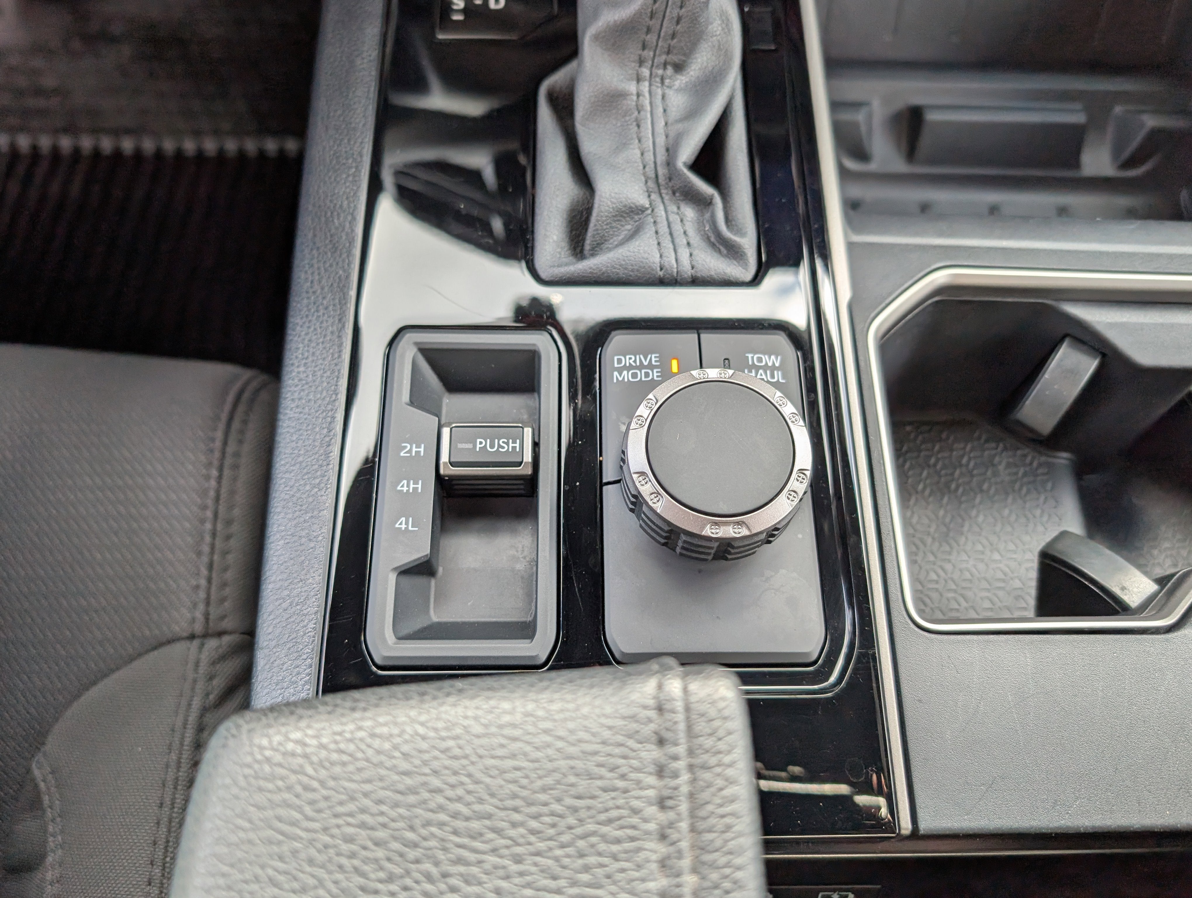 2025 Toyota Tundra 4WD SR