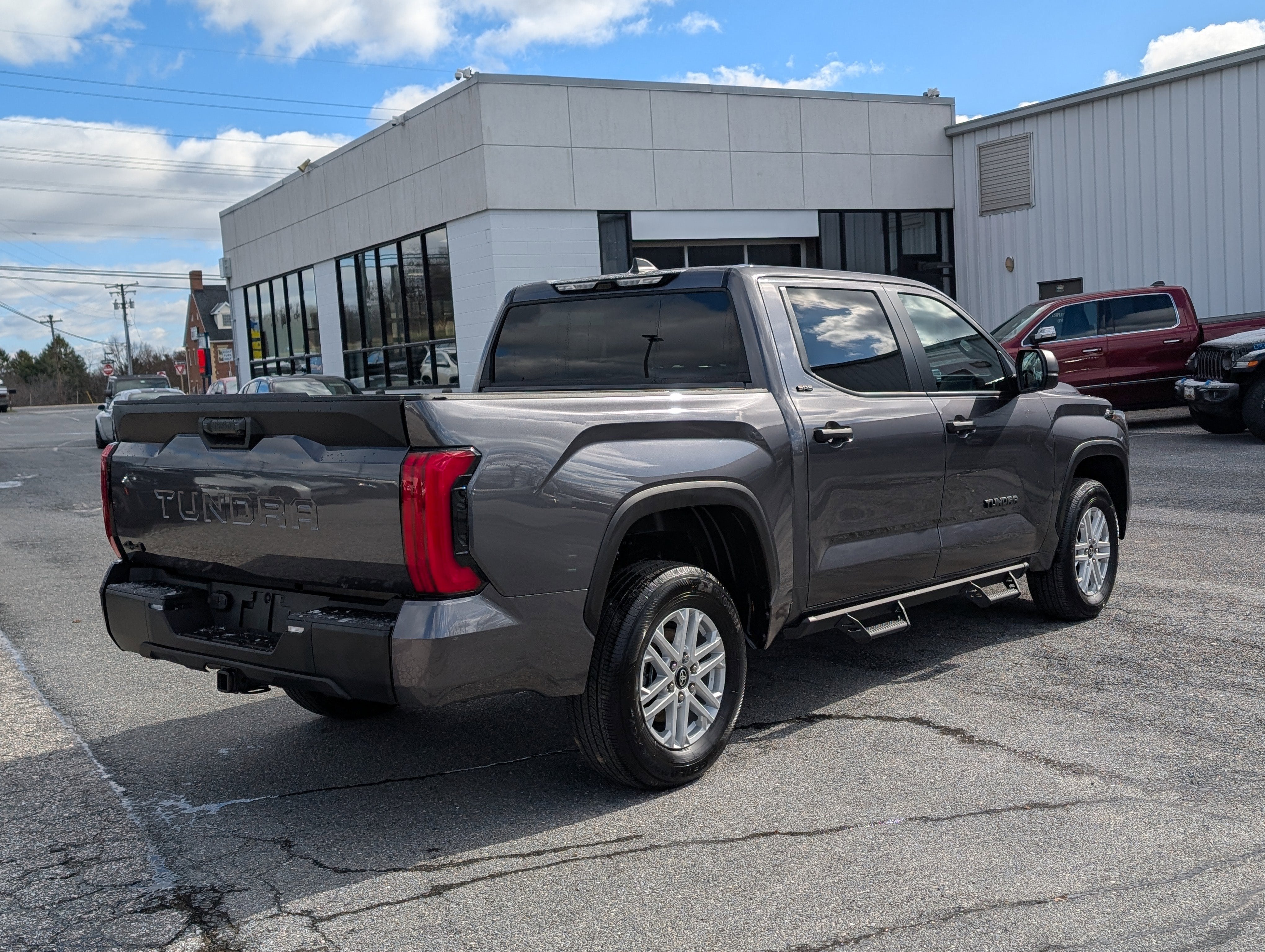 2025 Toyota Tundra 4WD SR