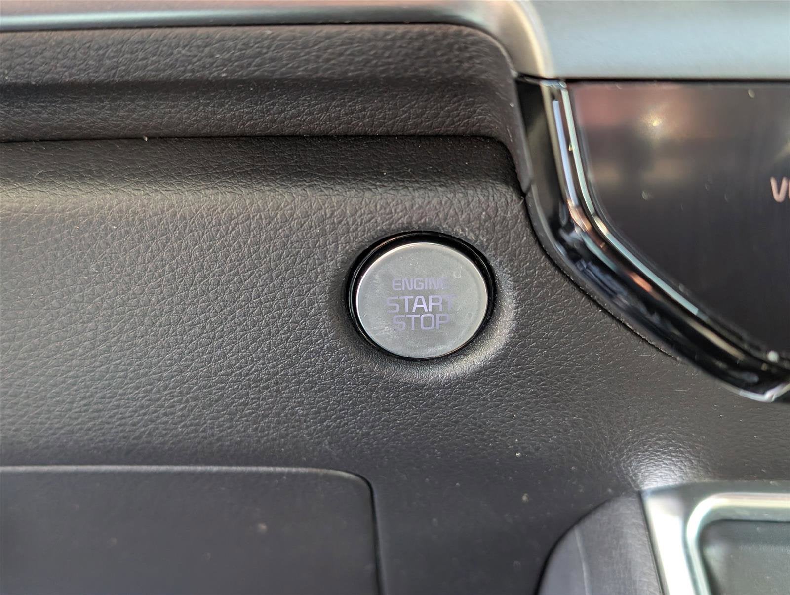 2025 Kia Carnival SX