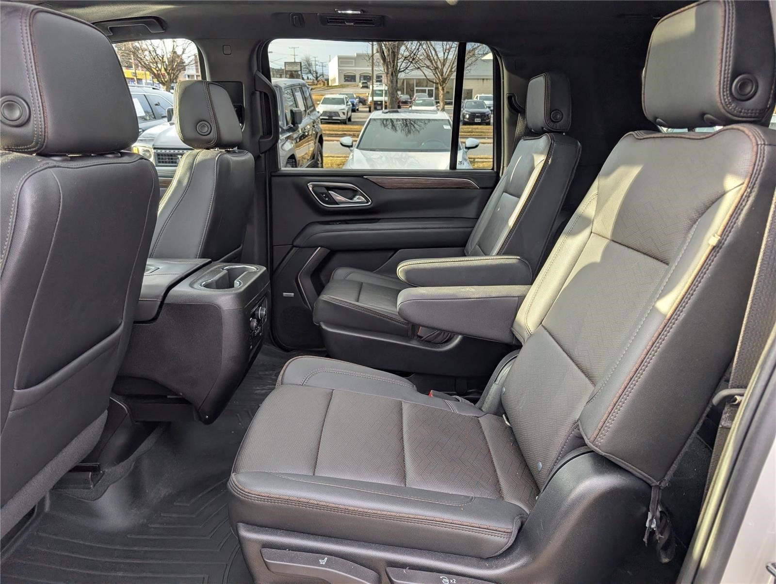 2022 Chevrolet Suburban High Country