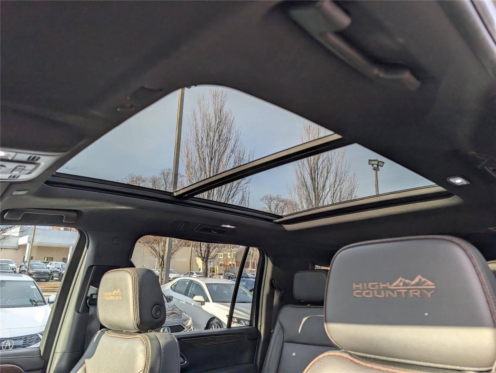 2022 Chevrolet Suburban High Country