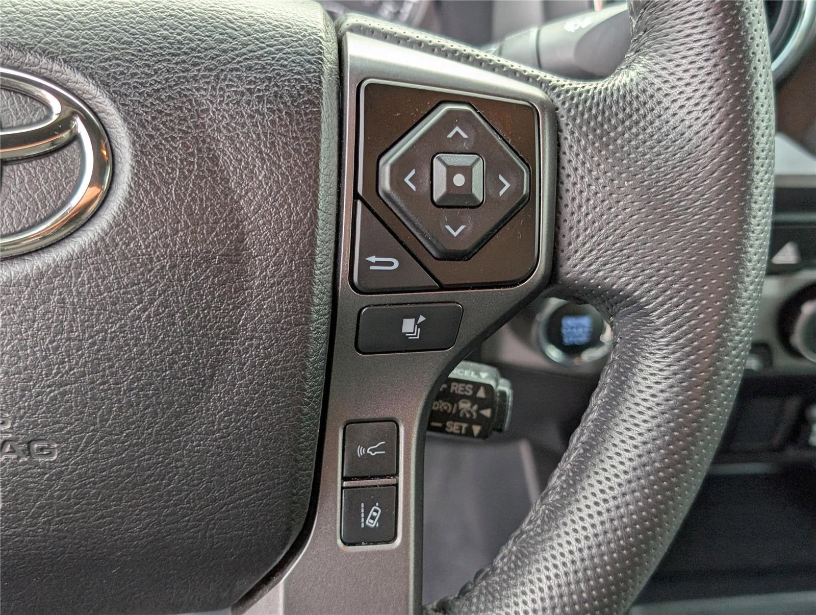 2022 Toyota Tacoma 4WD SR