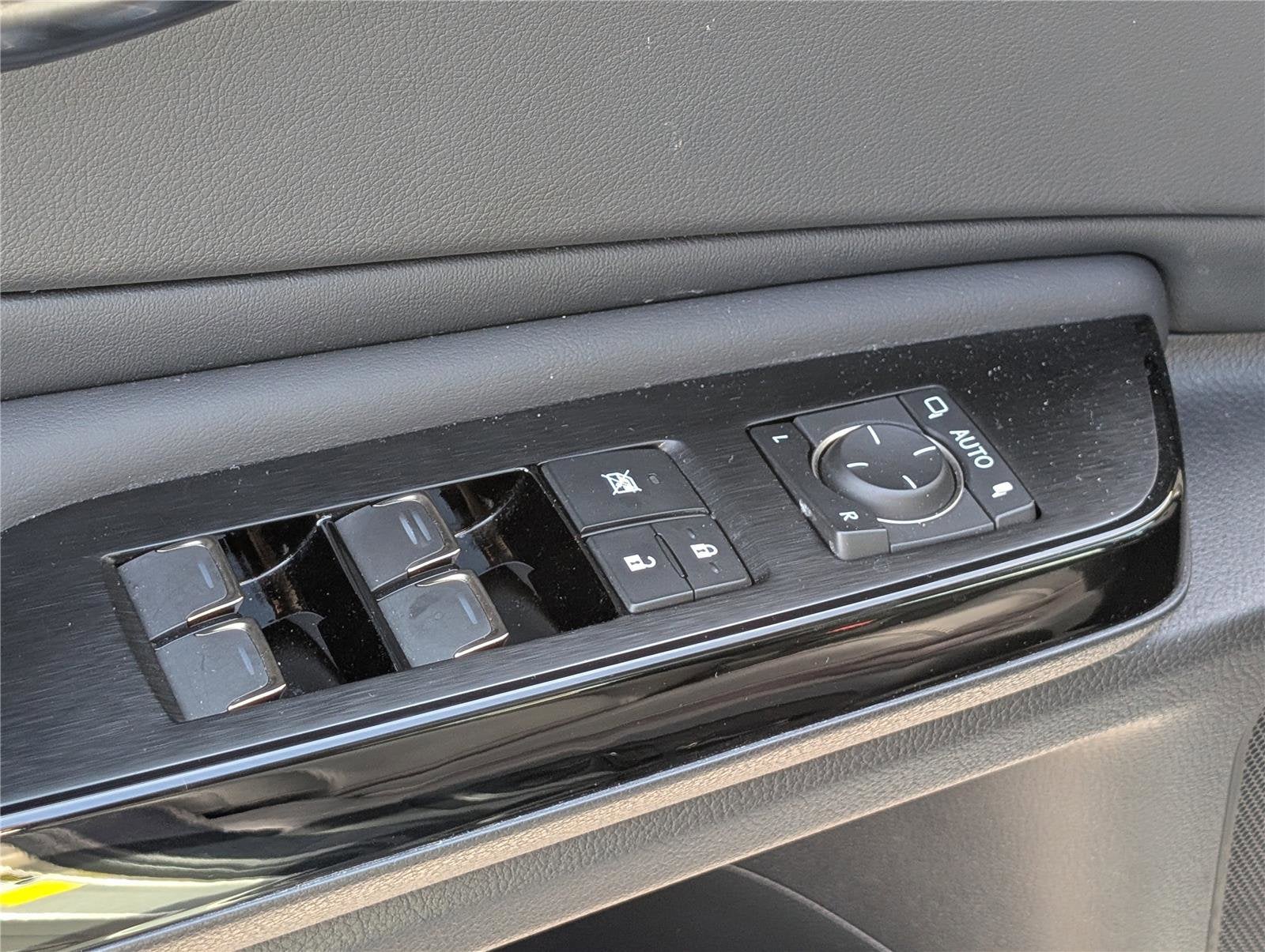 2025 Lexus ES 300h FWD