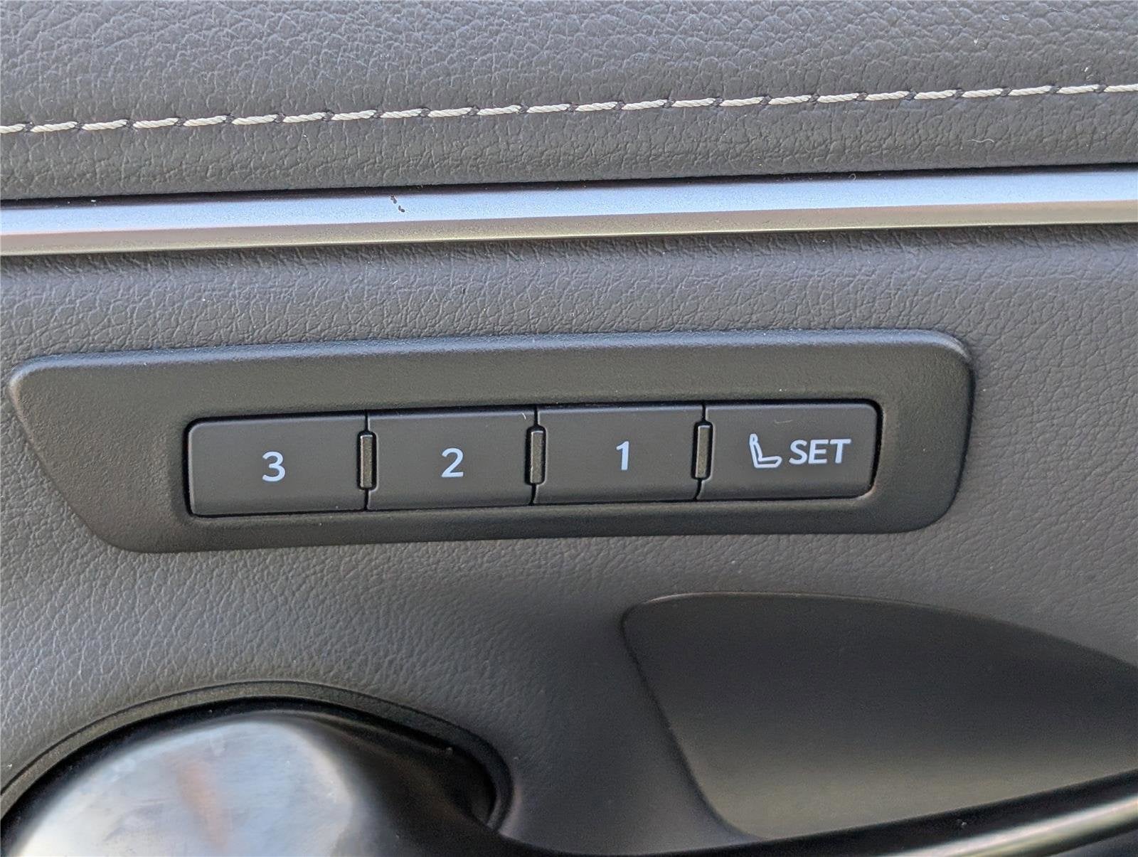 2025 Lexus ES 300h FWD