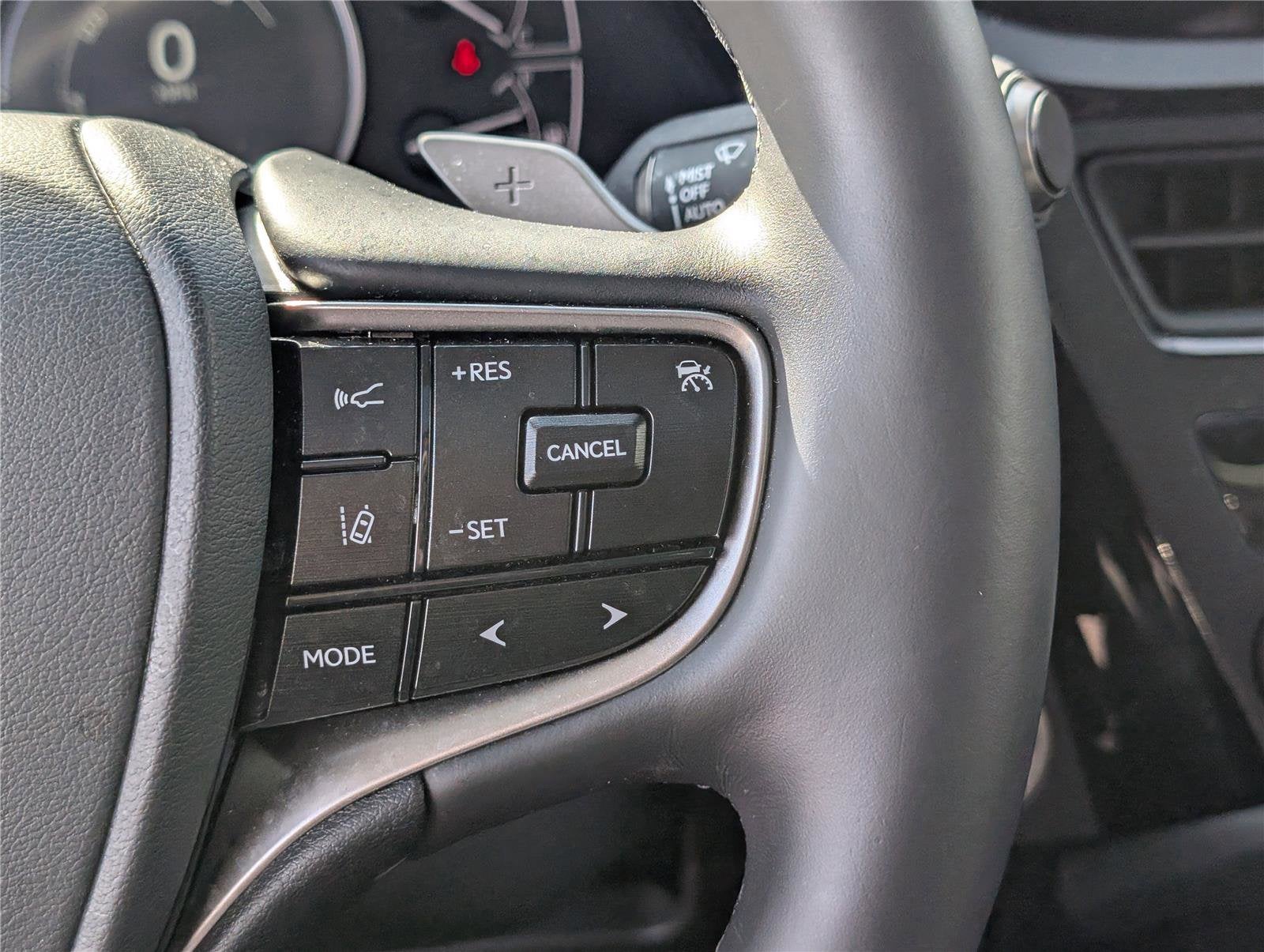 2025 Lexus ES 300h FWD