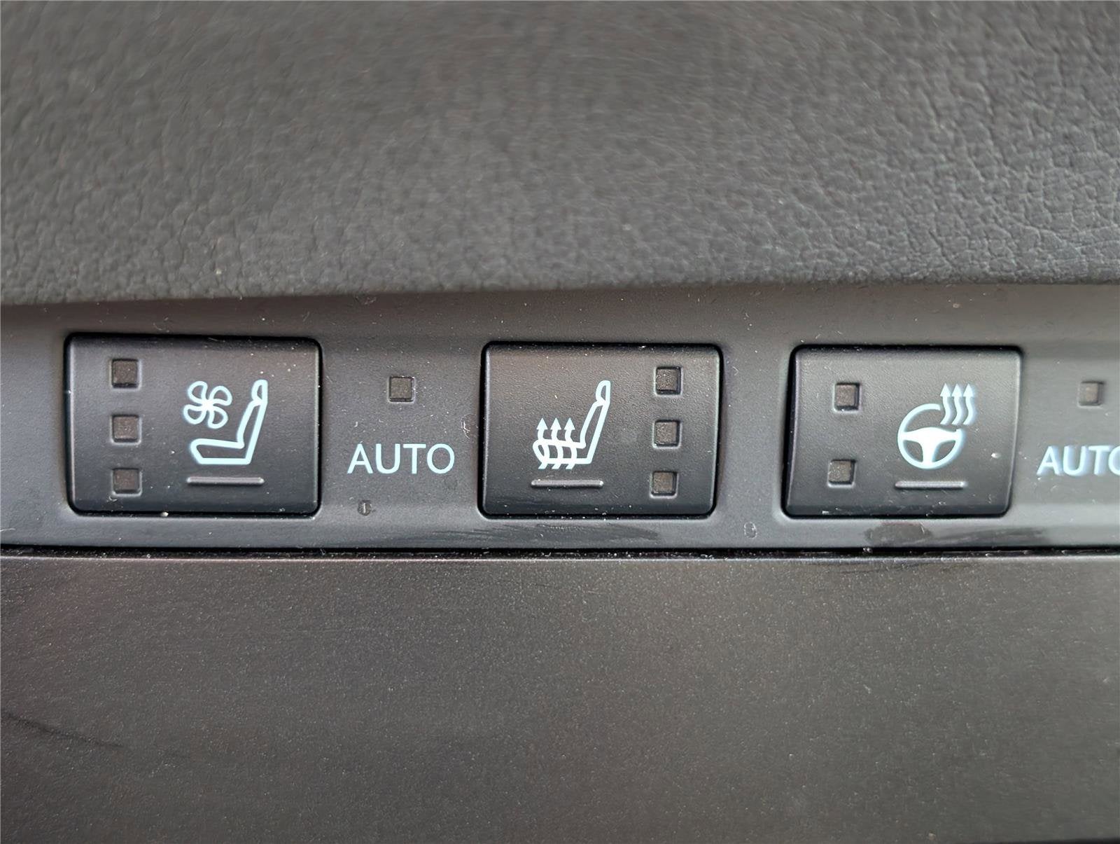 2025 Lexus ES 300h FWD