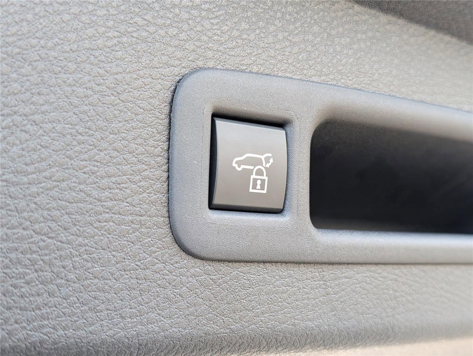 2025 Toyota Sienna Platinum