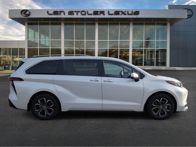 2025 Toyota Sienna Platinum