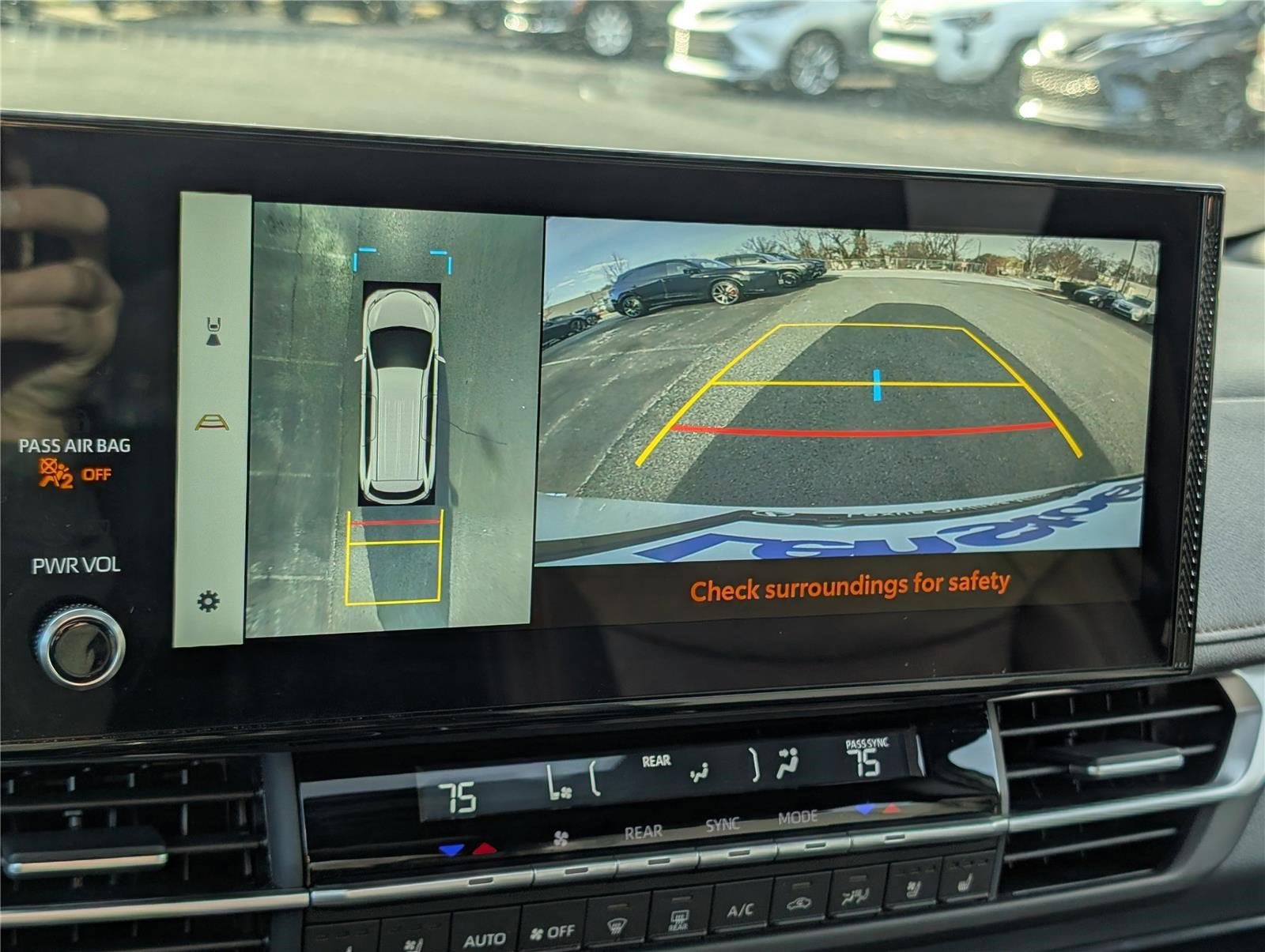 2025 Toyota Sienna Platinum