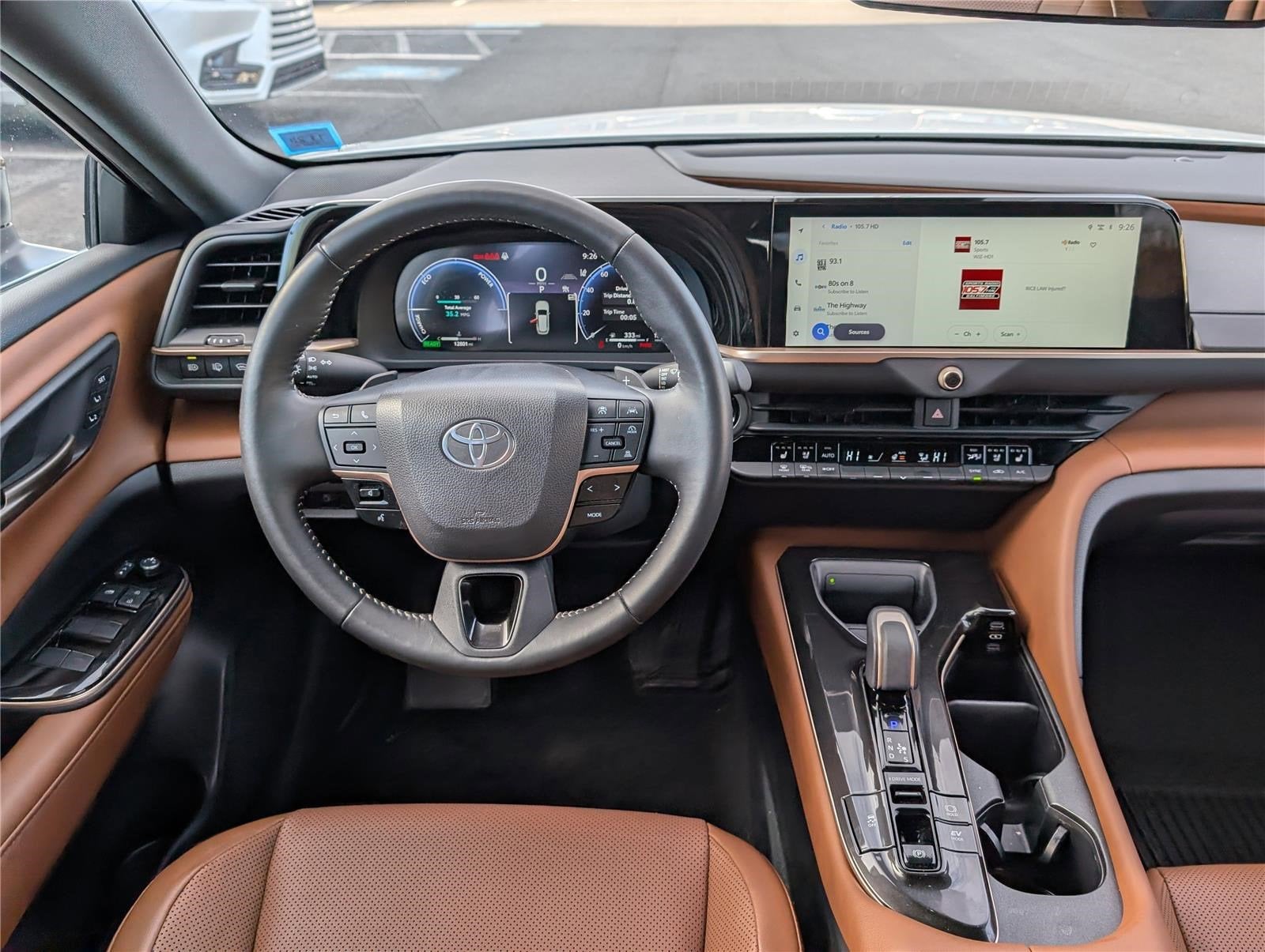 2025 Toyota Crown Signia XLE