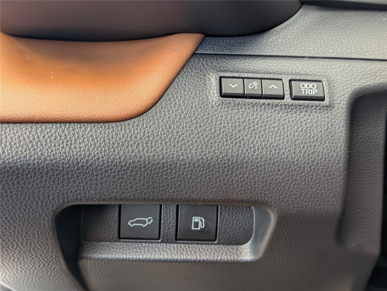 2025 Toyota Crown Signia XLE