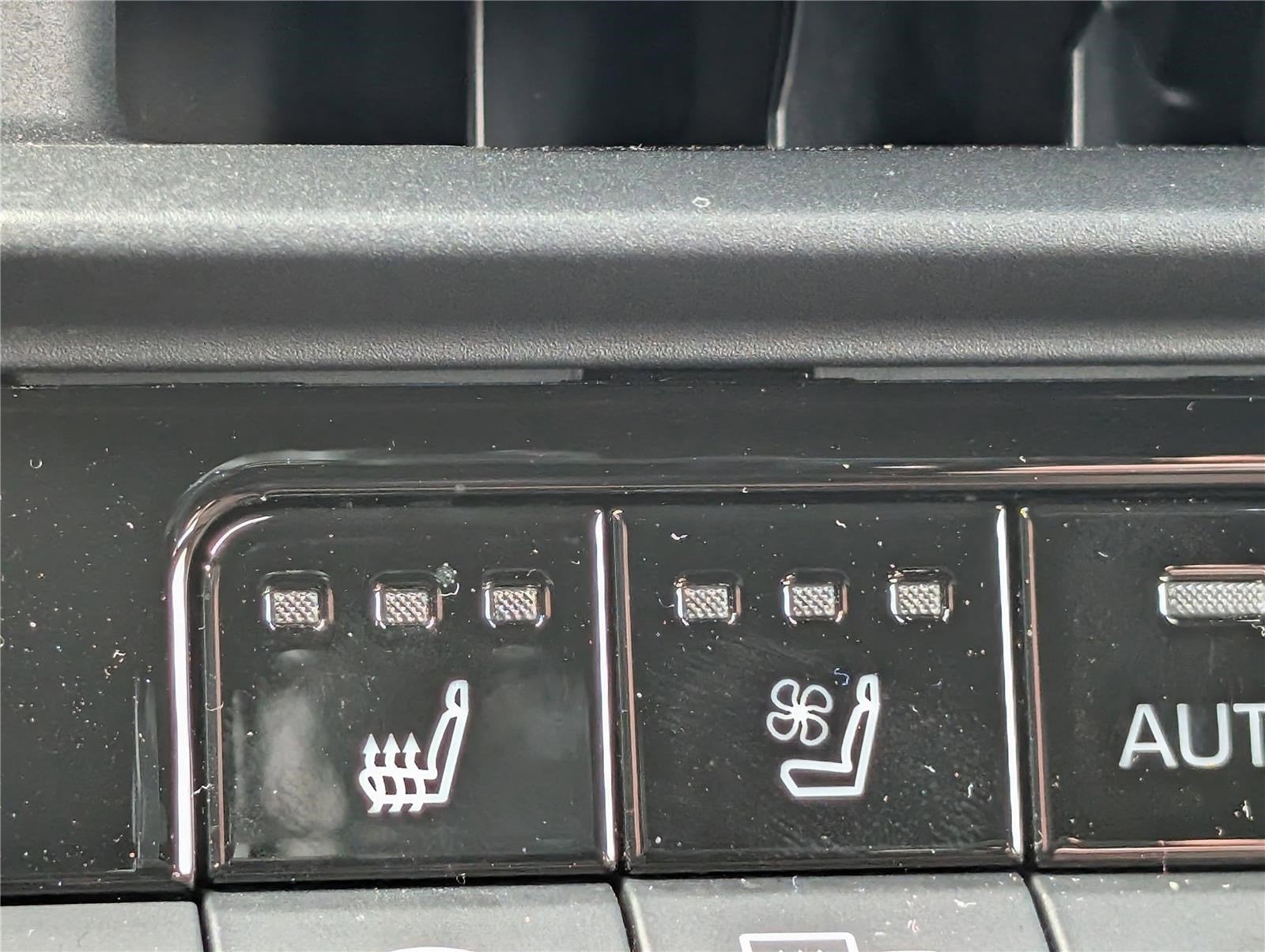 2025 Toyota Crown Signia XLE