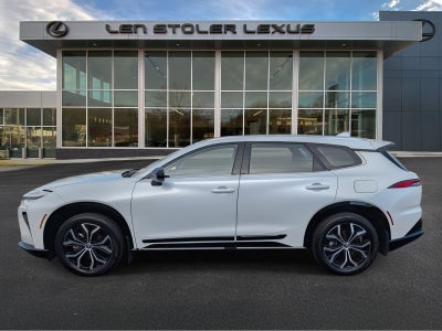 2025 Toyota Crown Signia XLE