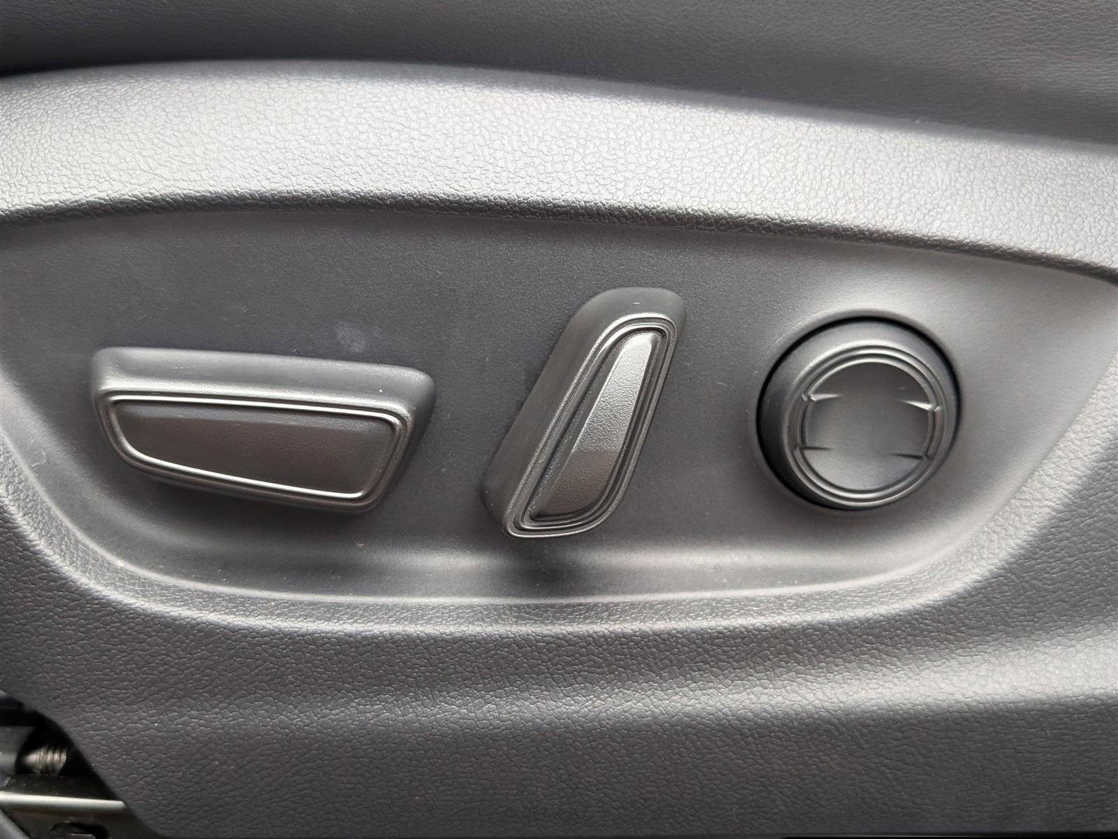 2023 Toyota Crown Platinum