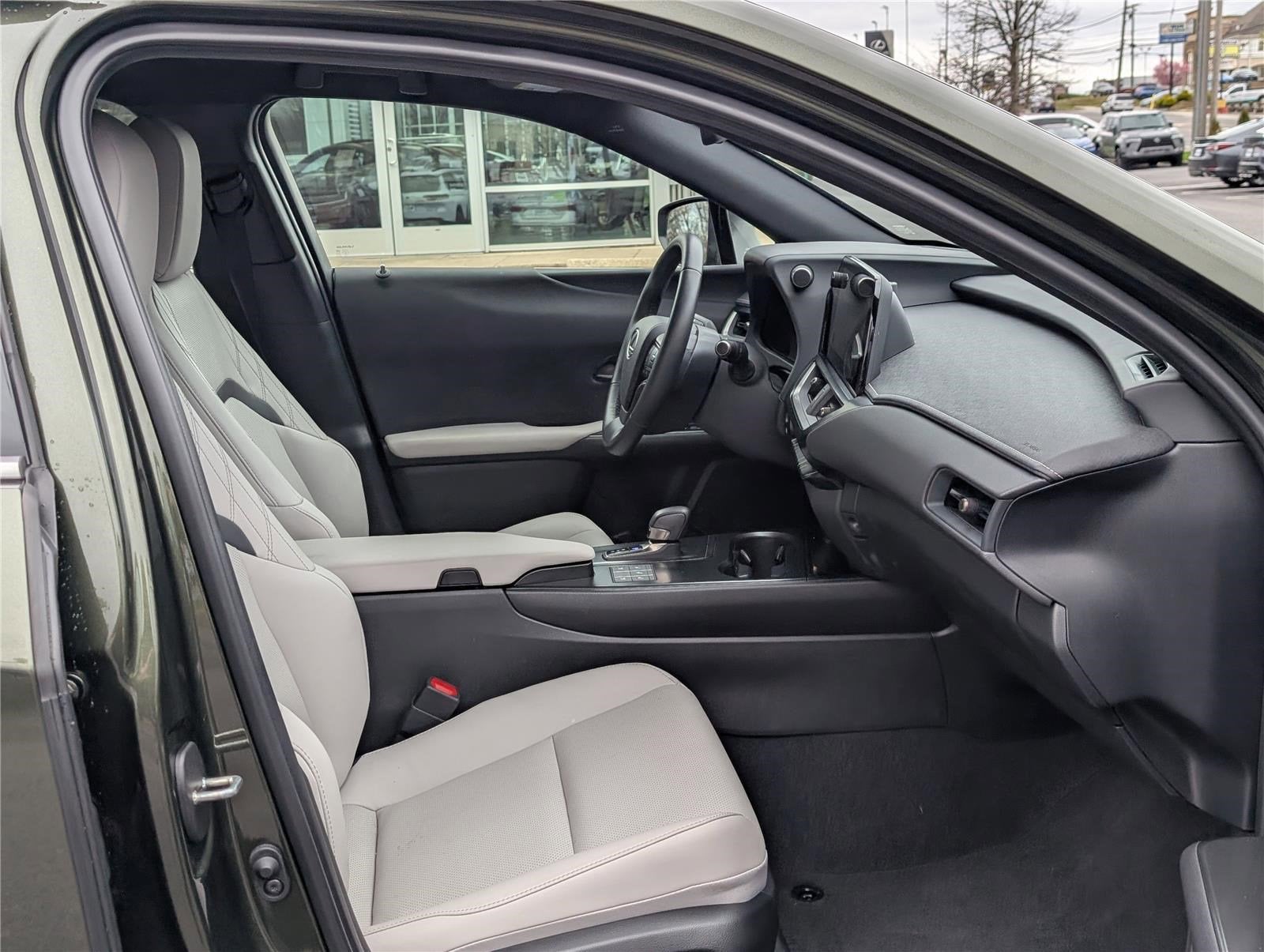 2025 Lexus UX UX 300h Premium