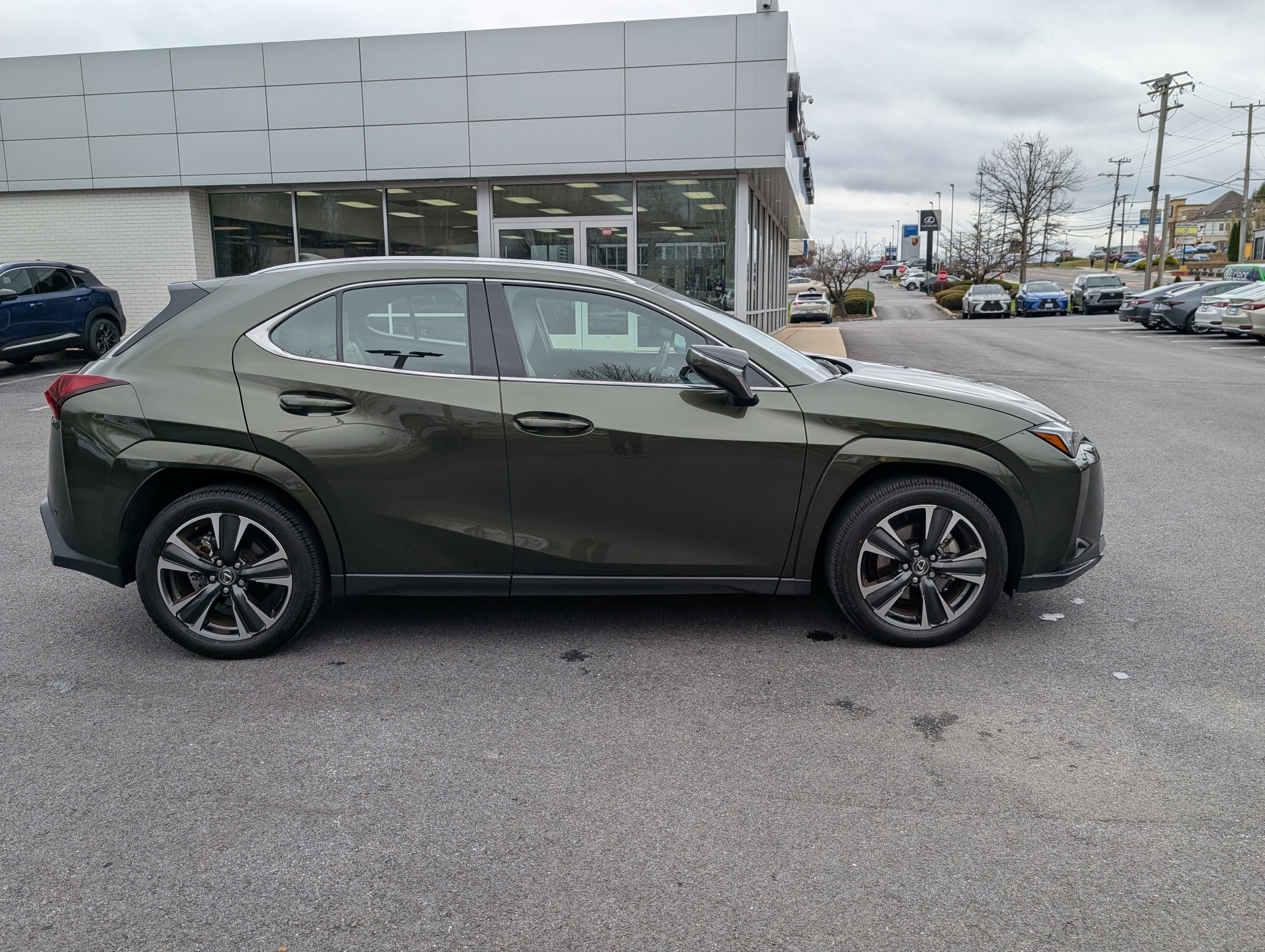 2025 Lexus UX UX 300h Premium