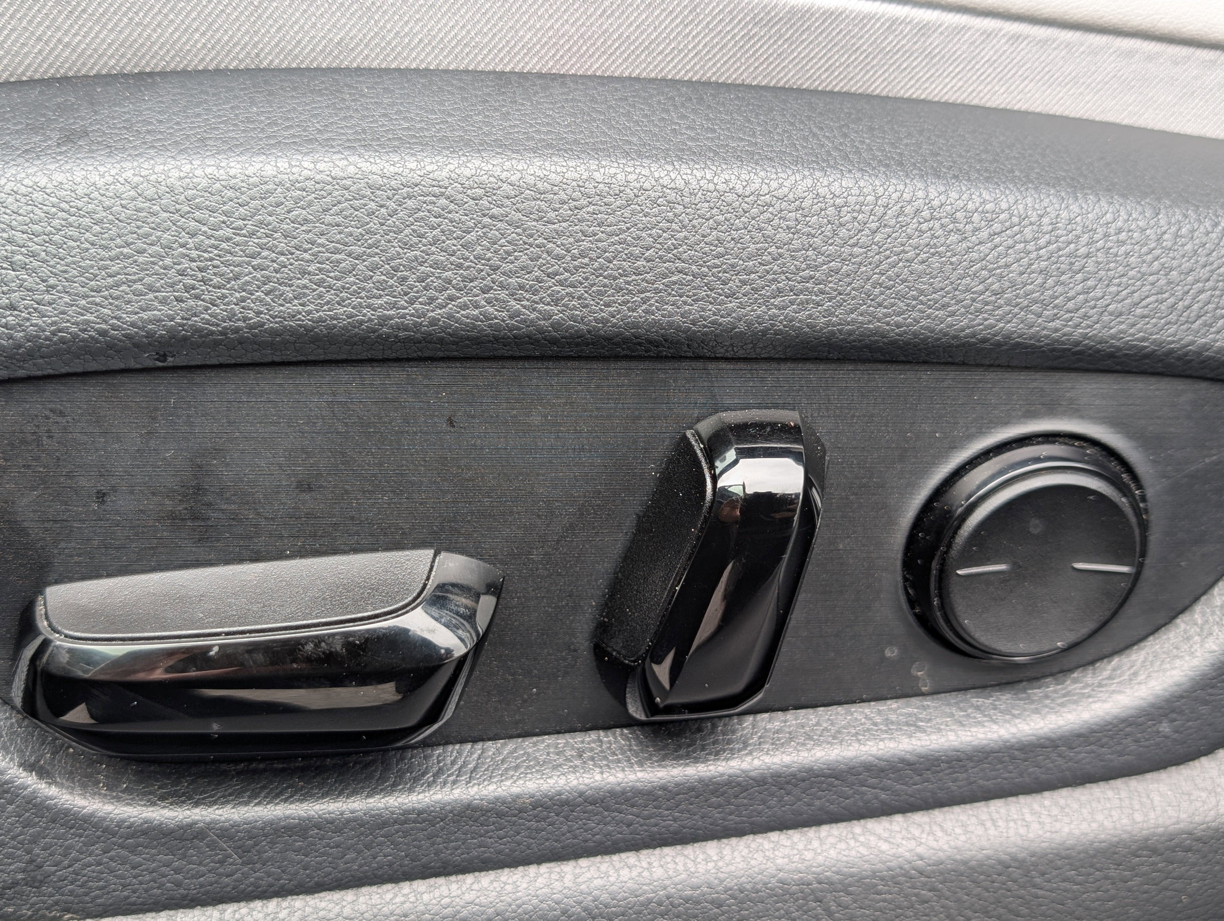 2025 Lexus UX UX 300h Premium