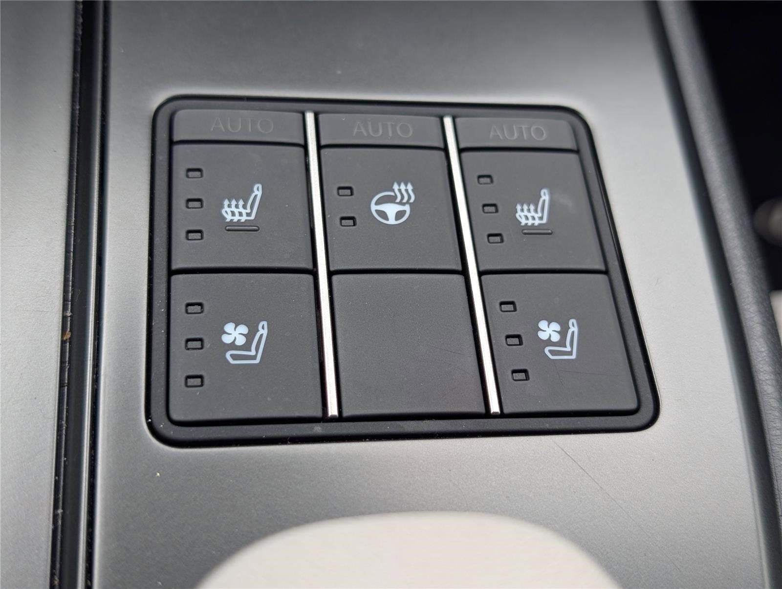 2025 Lexus UX UX 300h Premium